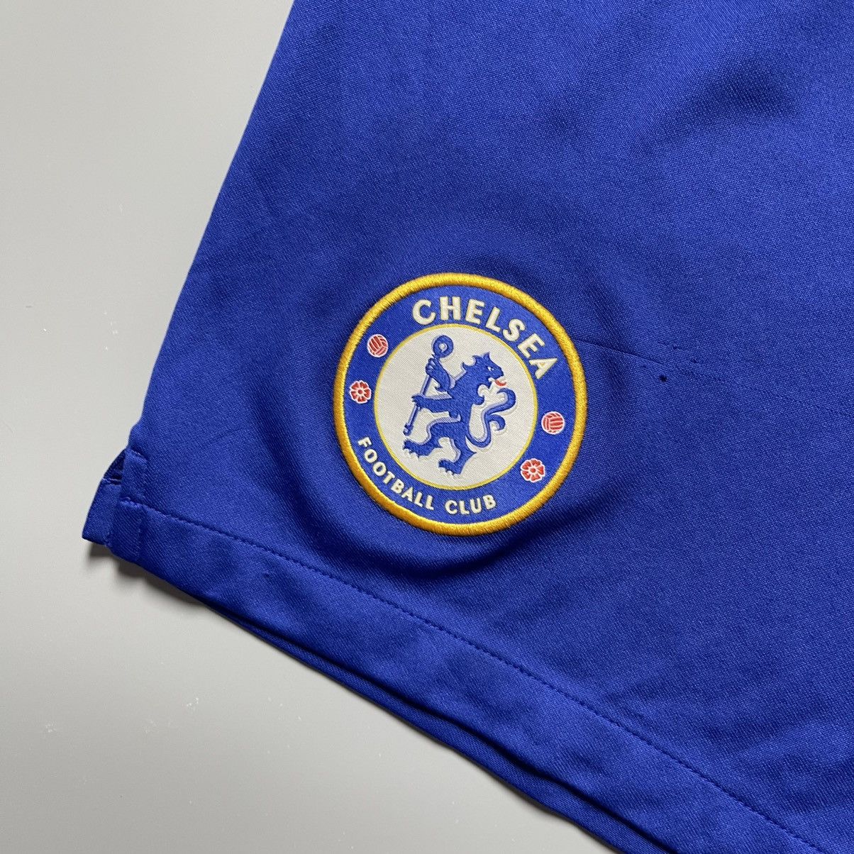 Adidas CHELSEA NIKE 2019/2020 FOOTBALL HOME SHORTS #7 KANTE Size US 29 - 2 Thumbnail