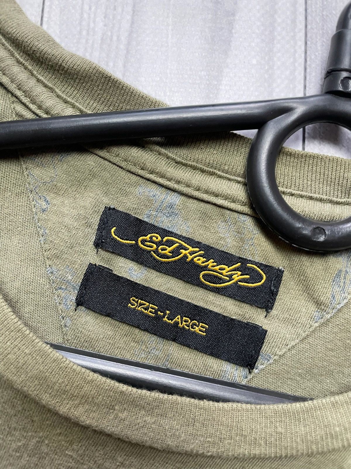 Ed Hardy × Vintage Vintage Ed Hardy Pantera logo tee size L khaki Size US L / EU 52-54 / 3 - 5 Thumbnail