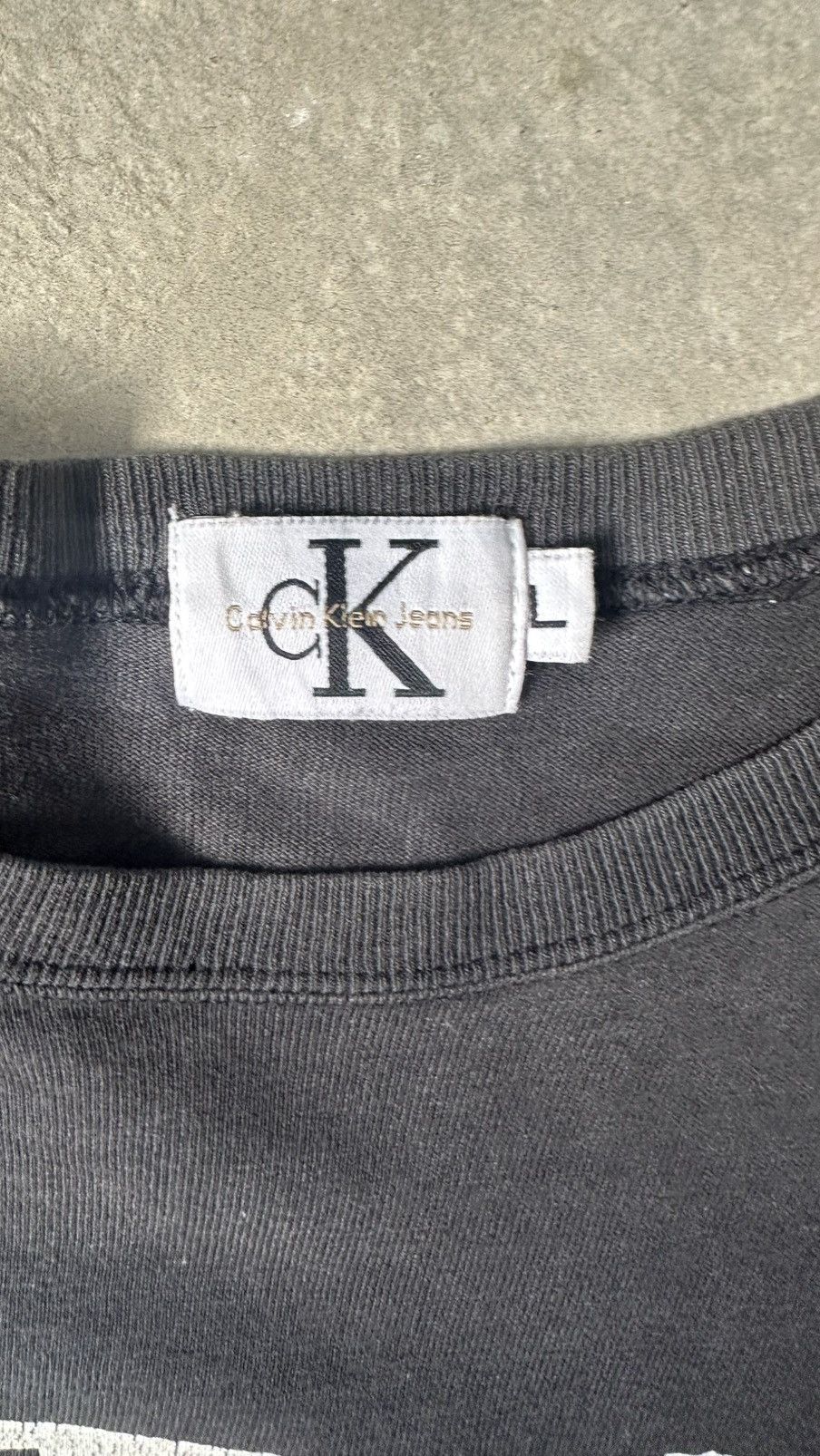Calvin Klein VINTAGE CALVIN KLEIN JEANS BARCODE PRINT TEE Size US L / EU 52-54 / 3 - 5 Thumbnail