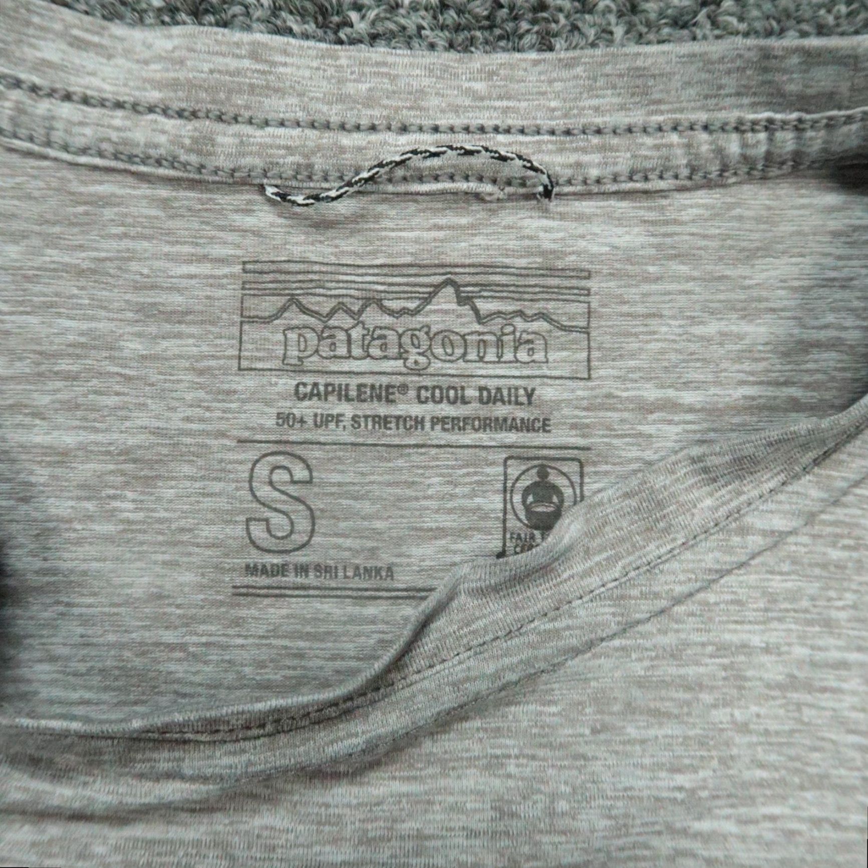 Patagonia Patagonia Shirt Mens Small Gray Capilene Cool Daily Crew Graphic Short Sleeve Size US S / EU 44-46 / 1 - 3 Thumbnail