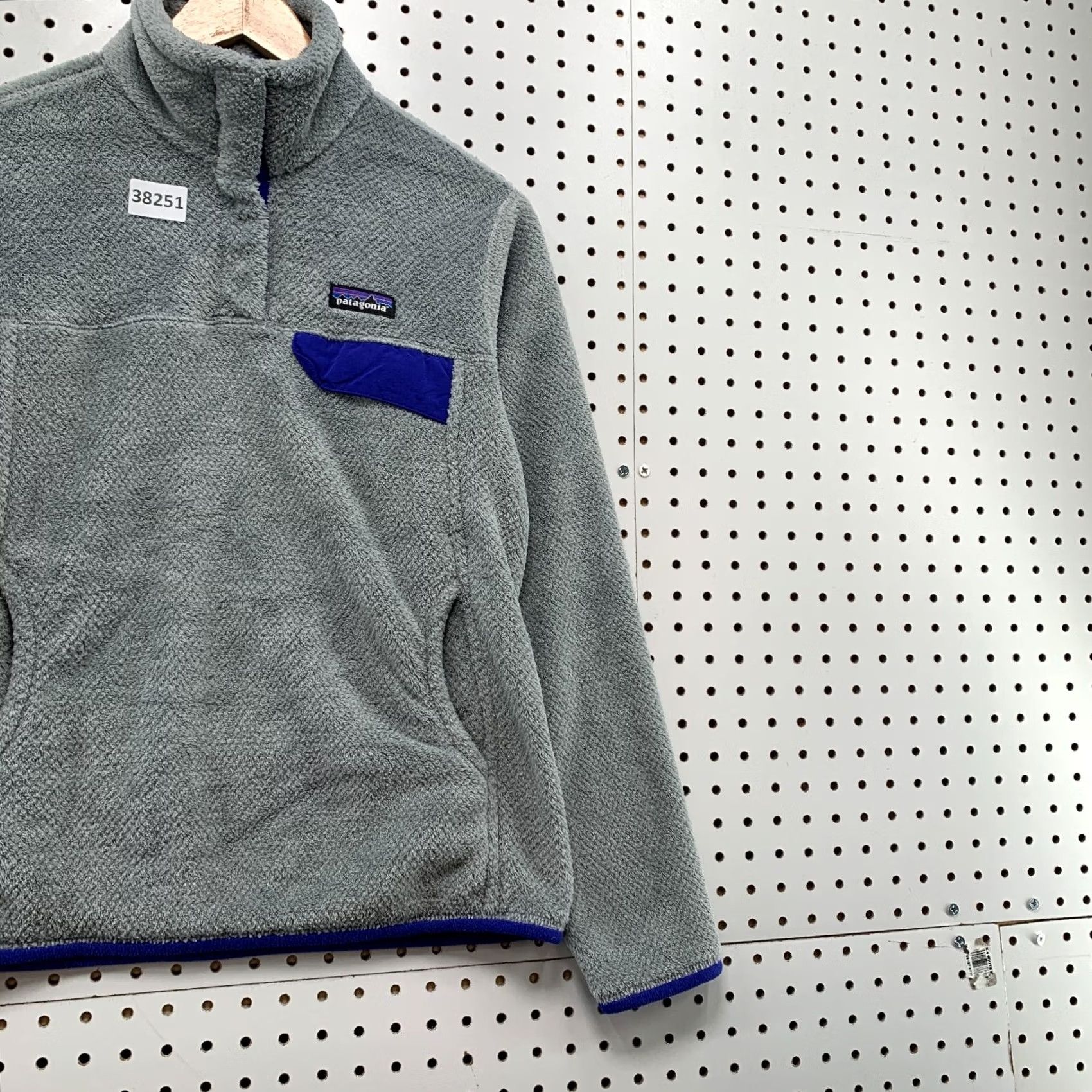 Patagonia Patagonia Shirt Womens M Gray Tool Snap Pullover Jacket Sweatshirt 19x24 Size M / US 6-8 / IT 42-44 - 4 Thumbnail