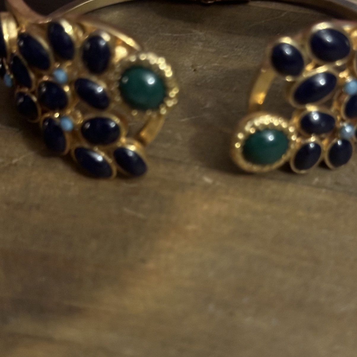 Other Cabochon stones gold tone hinged bangle bracelet Size ONE SIZE - 3 Thumbnail