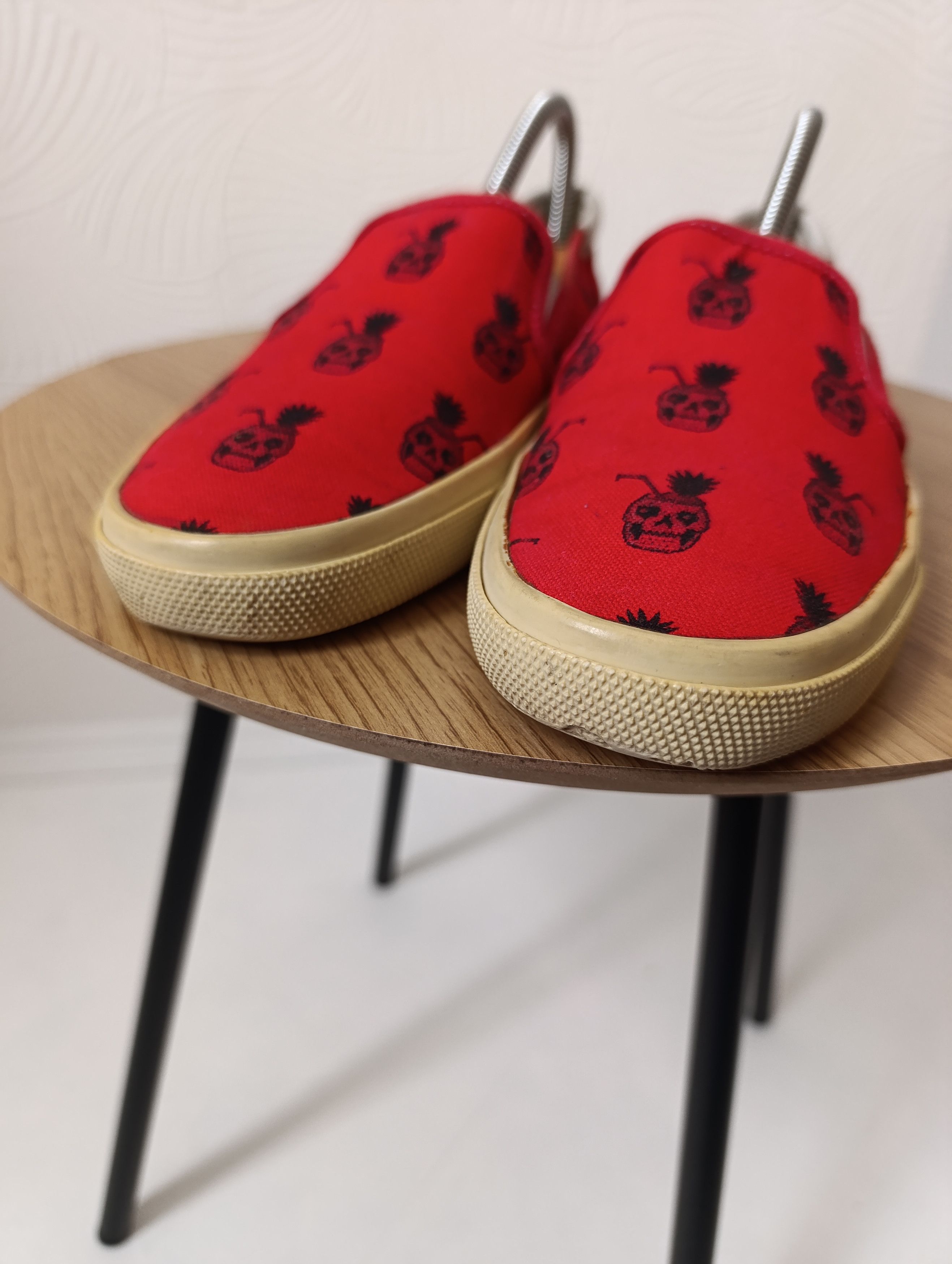 Saint Laurent Paris SAINT LAURENT RED SKULL PINEAPPLE SLIP-ON SNEAKERS Size US 7.5 / IT 37.5 - 7 Thumbnail