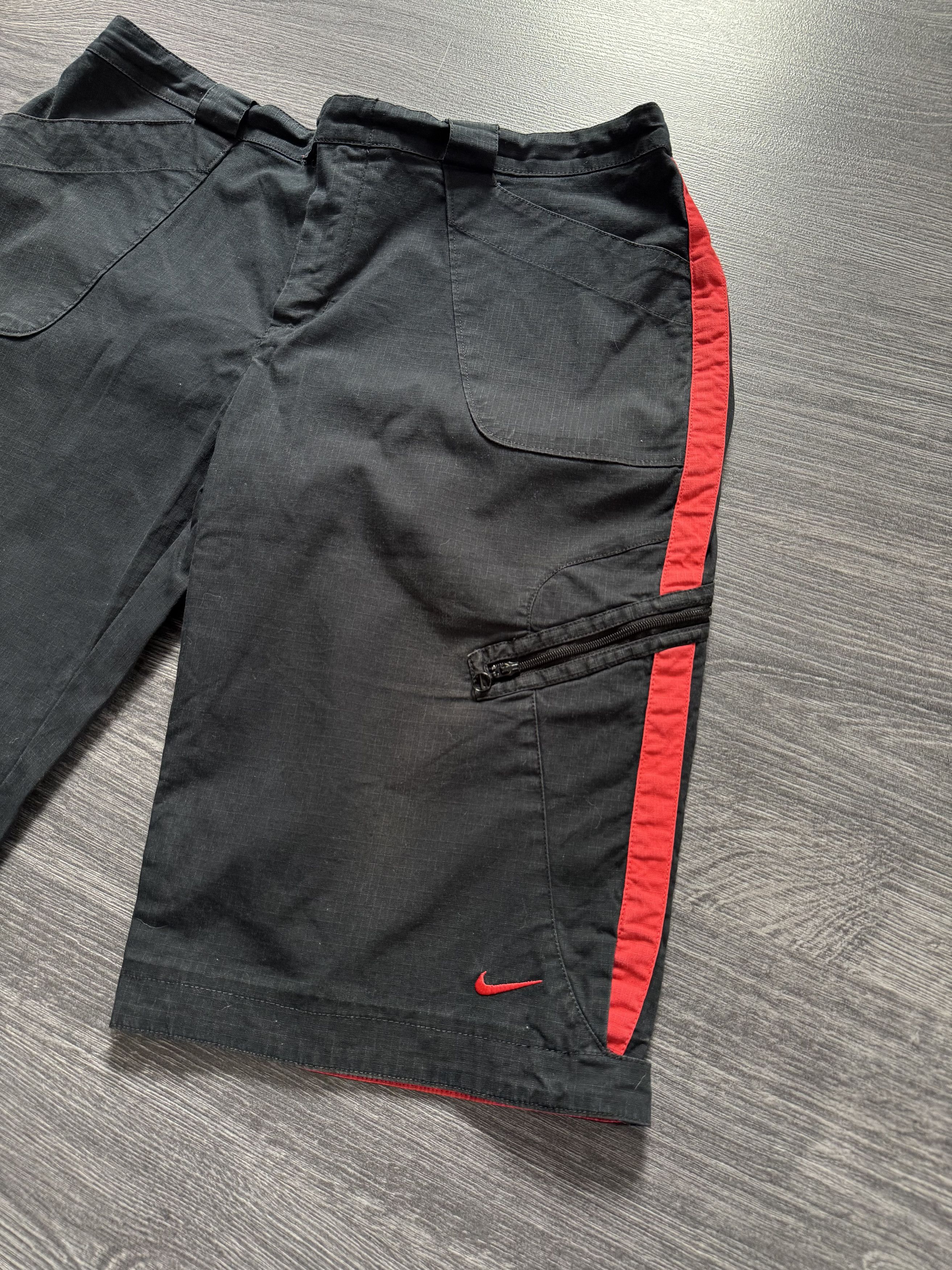 Nike × Vintage Vintage Nike Swoosh Women’s Y2K Cargo Shorts Size 34" / US 12 / IT 48 - 3 Thumbnail