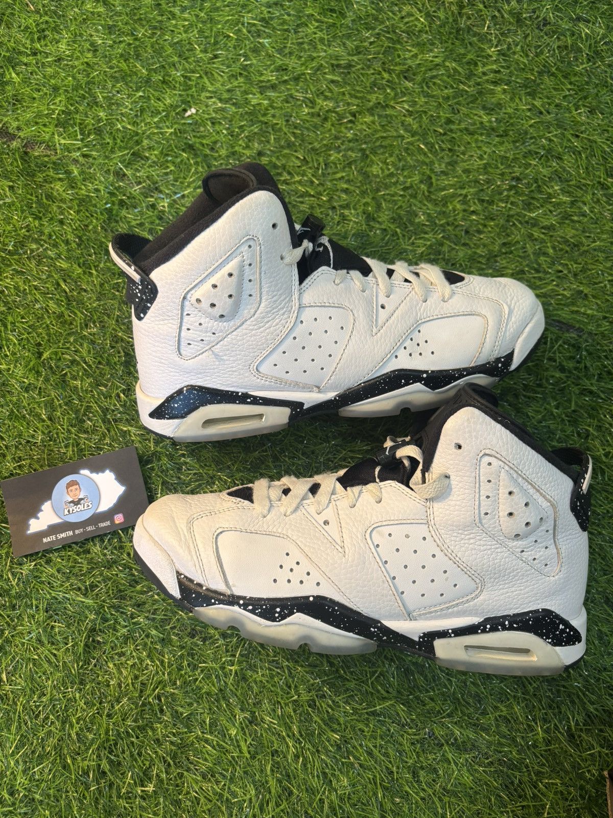 Jordan Brand Jordan 6 reverse Oreo Size US 6.5 / EU 39-40 - 1 Thumbnail