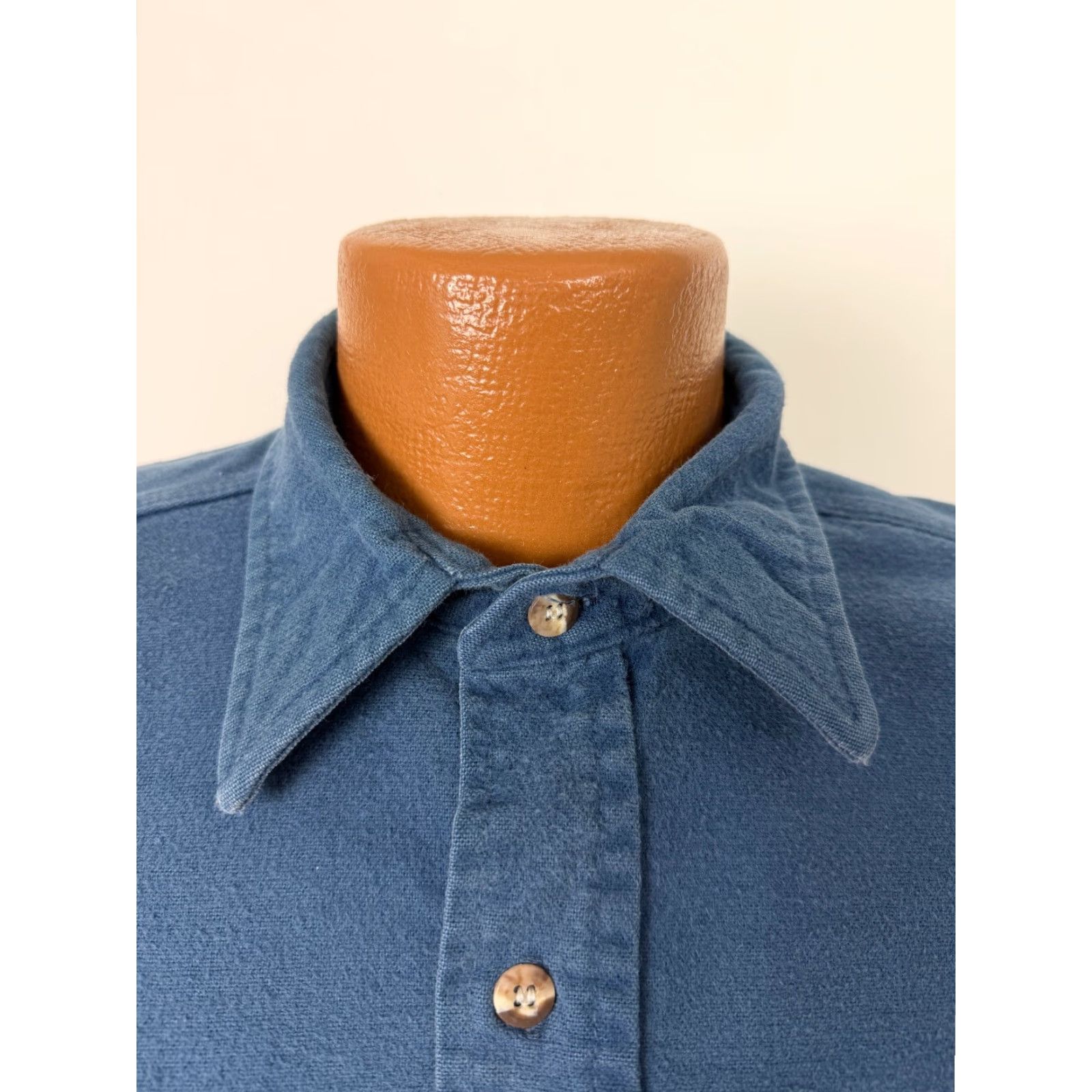 Vintage VINTAGE Deerskin Shirt Chamois Flannel Shirt Men L Blue Heavyweight Pockets 80s 90s Outdoor Casual Workwear Button-Up Wool? Size US L / EU 52-54 / 3 - 3 Thumbnail