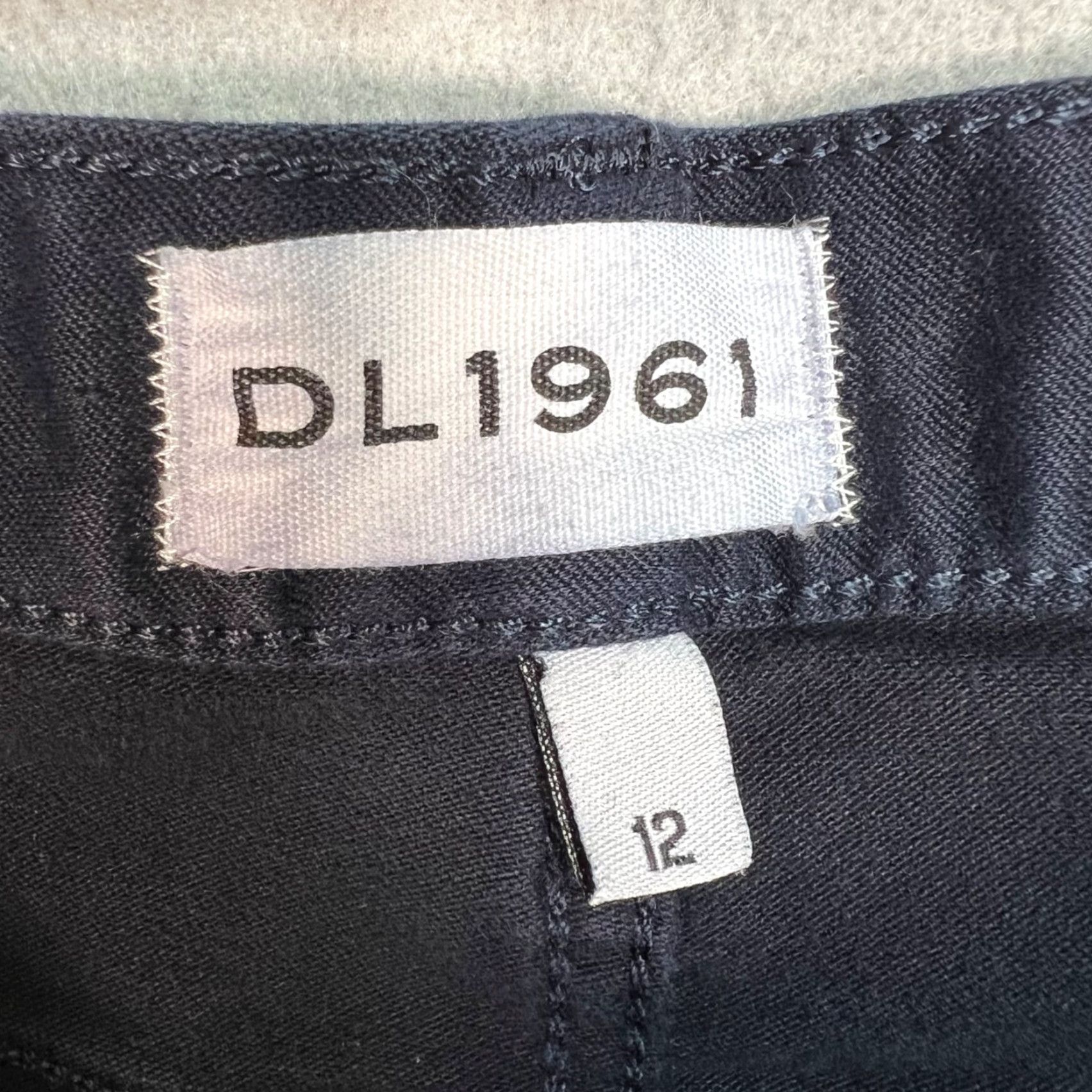 DL1961 VINTAGE DL1961 Women’s Jeans Slim Fit Dark Wash Chino Size 12 Blue Retro Size 34" / US 12 / IT 48 - 3 Thumbnail