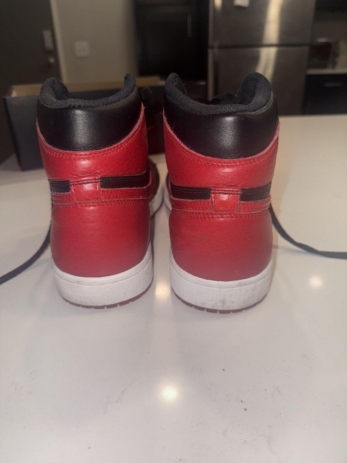 Nike 2016 Nike Air Jordan 1 Retro High OG “Bred” Size 10 Size US 10 / EU 43 - 5 Thumbnail