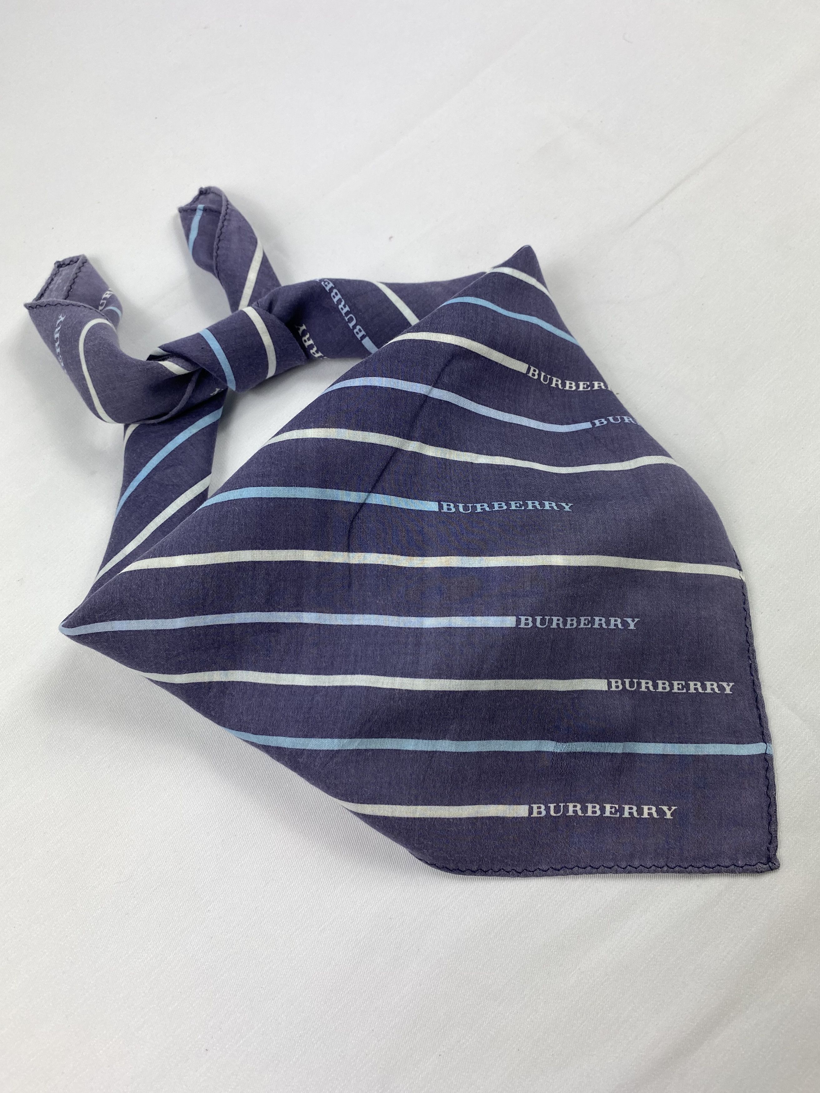 Burberry Burberry Handkerchief / Bandana / Neckerchief Size ONE SIZE - 1 Thumbnail