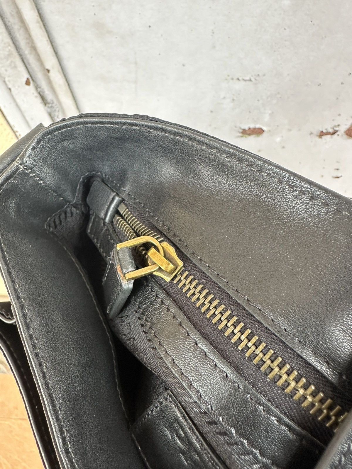 Prada × Vintage Prada Sling/Carry Bag Size ONE SIZE - 13 Thumbnail