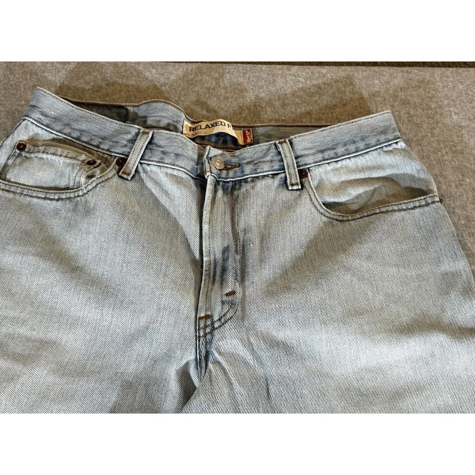 Levi's Levis 550 Jeans Mens 34x30 Relaxed Light Blue Denim Distressed Pockets 5-Pocket Zip Fly Vintage No Mens Size US 34 / EU 50 - 5 Thumbnail