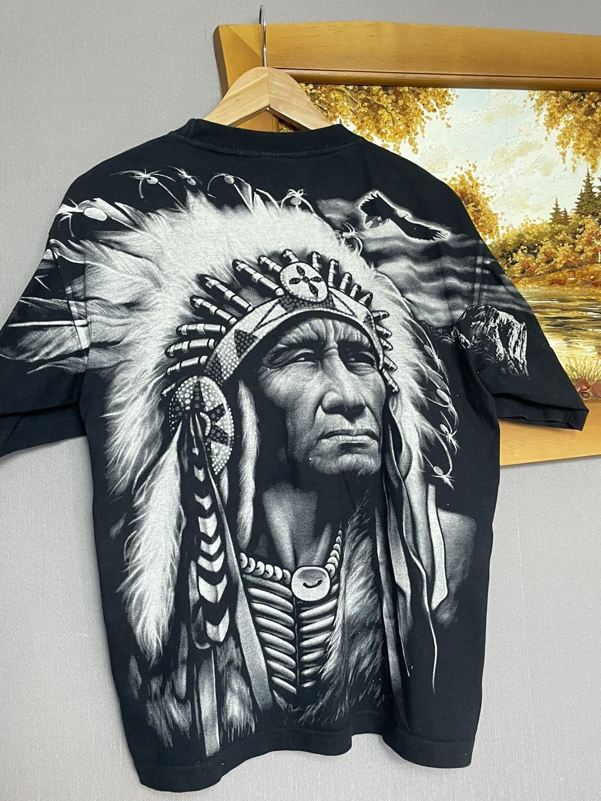 Vintage Vintage Cropped Single Stitch Native American T-shirt Size US L / EU 52-54 / 3 - 9 Thumbnail