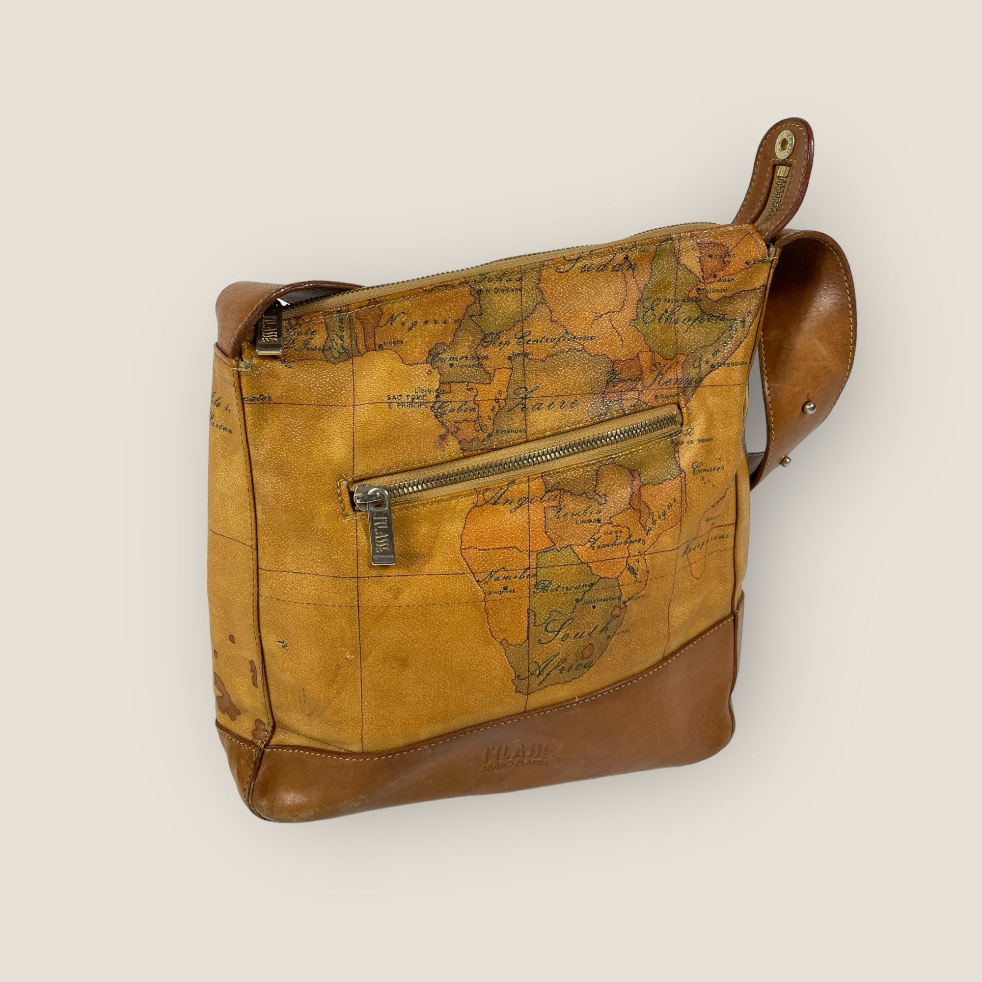 Vintage Vintage Rare Alviero Martini Prima Classe Shoulder Bag Size ONE SIZE - 1 Thumbnail