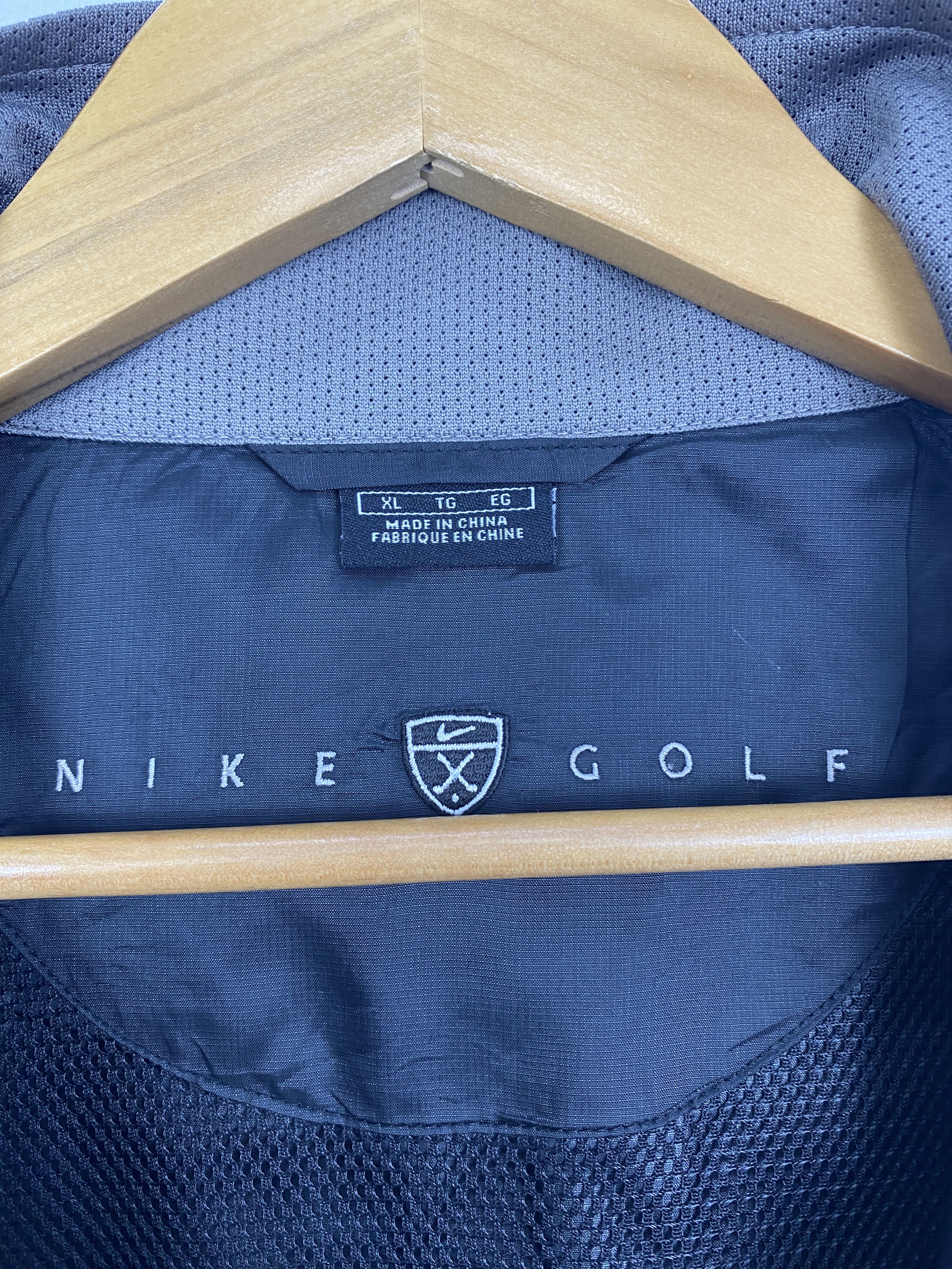 Nike Vintage Nike Golf Short Sleeve Light Jacket AH0070 Size US XL / EU 56 / 4 - 5 Thumbnail