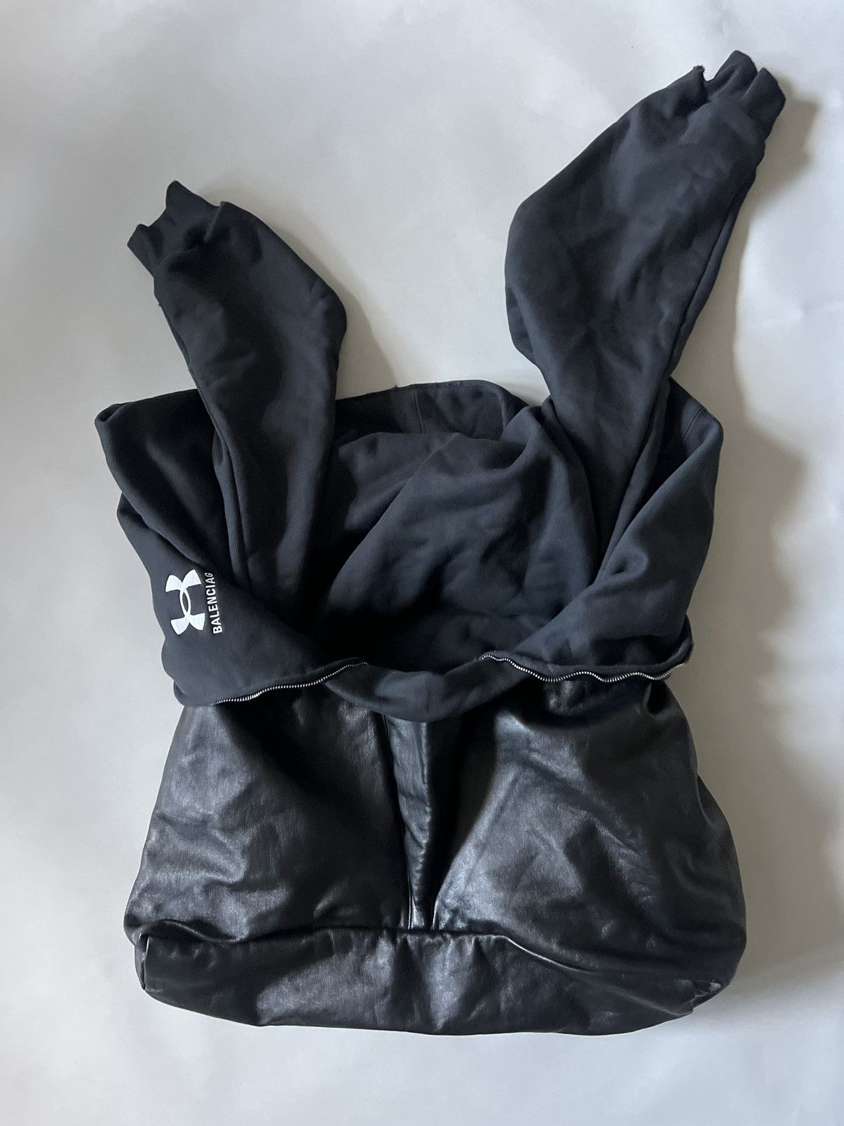Balenciaga × Under Armour Balenciaga Under Armour Hoodie Bag Size ONE SIZE - 11 Thumbnail