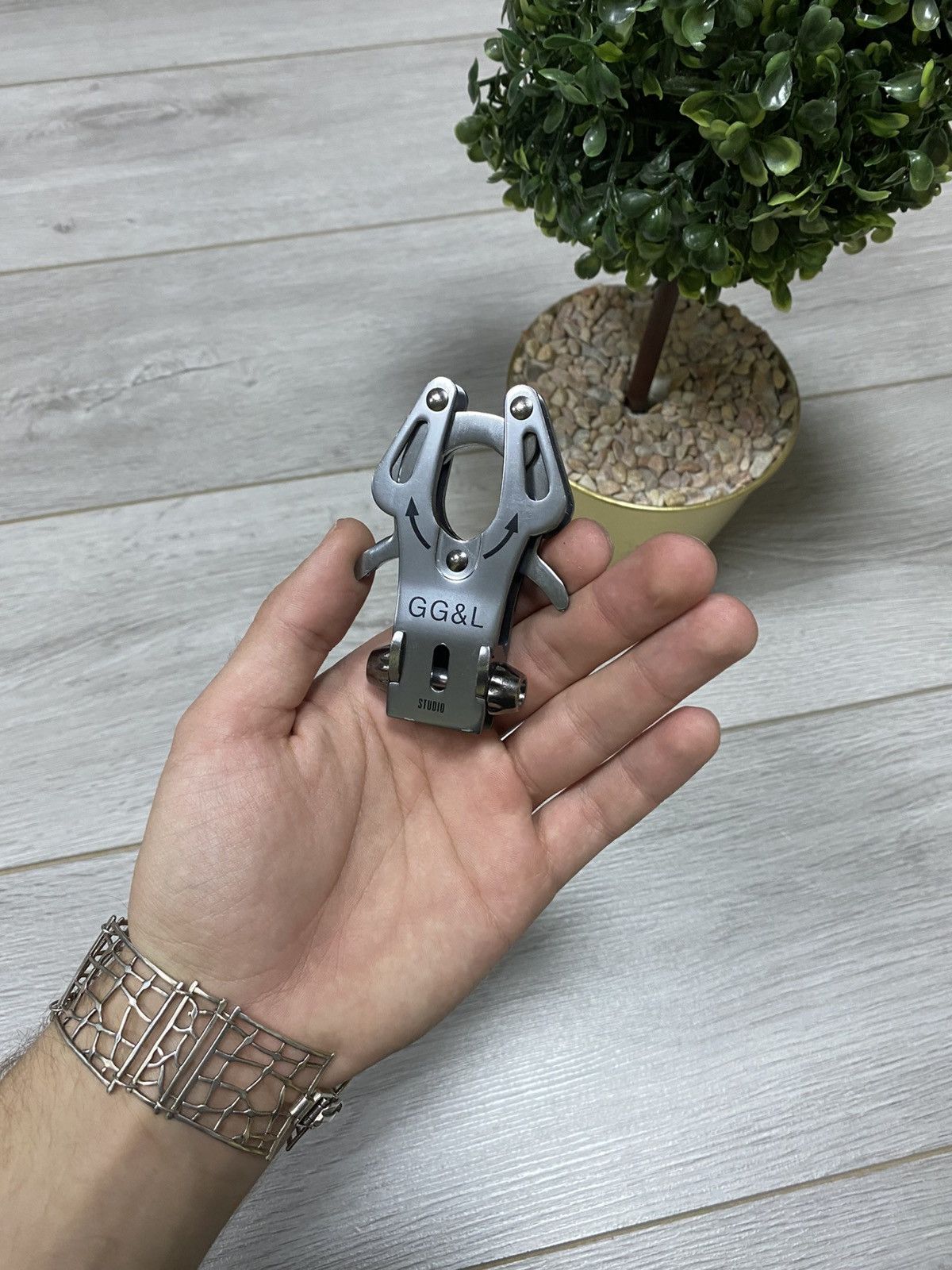 Vintage GG&L ALYX style vintage metallic carabiner Size ONE SIZE - 1 Thumbnail