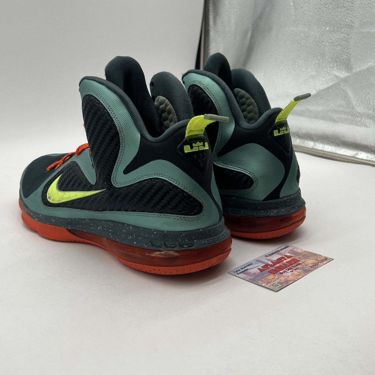 Nike Lebron 9 cannon Size US 8 / EU 41 - 4 Thumbnail