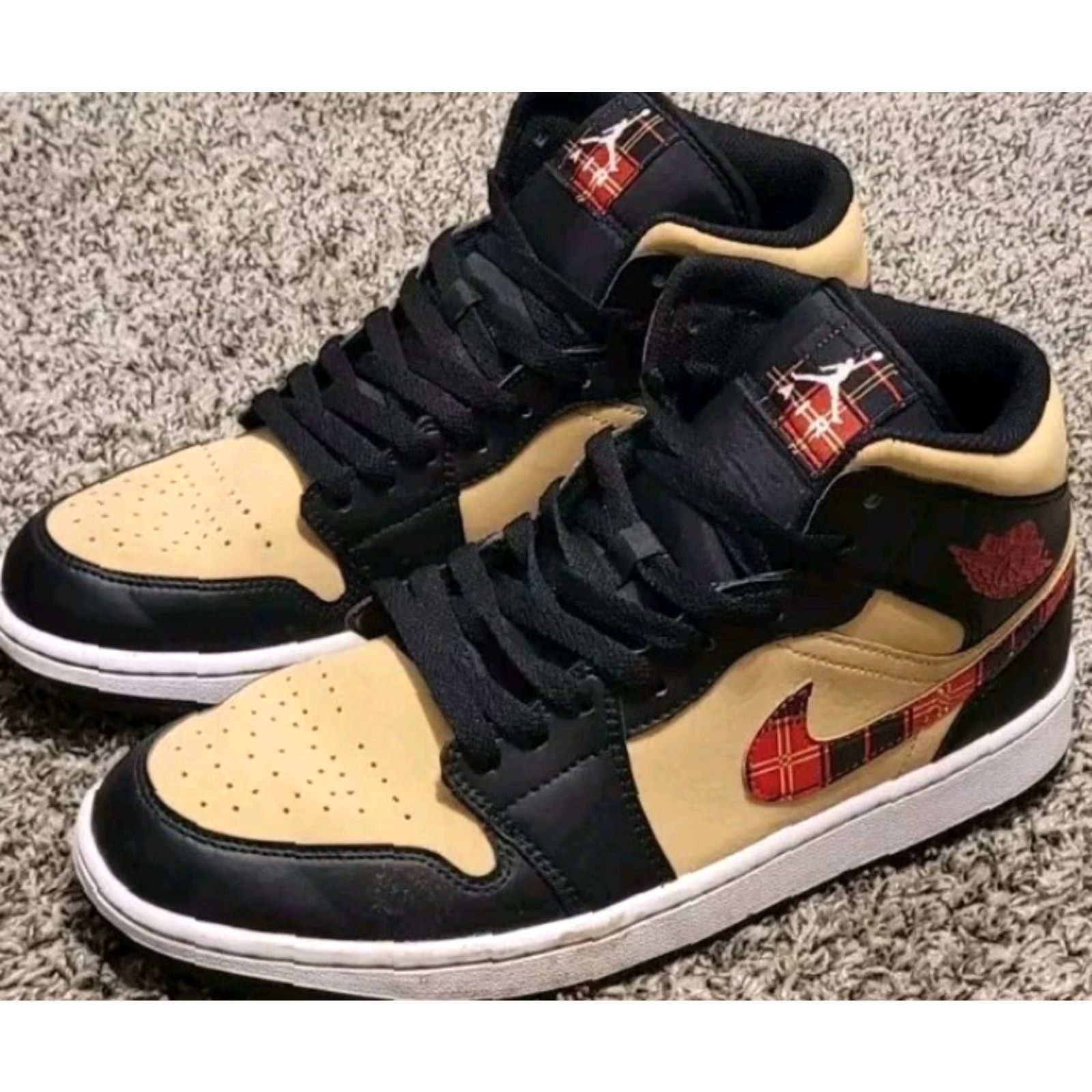 Jordan Brand Jordan Air 1 Mid SE Tartan Swoosh Sneakers Men 9.5 Barely Worn Black/Multi-Color Sesame Fire Red White Size US 10 / EU 43 - 3 Thumbnail