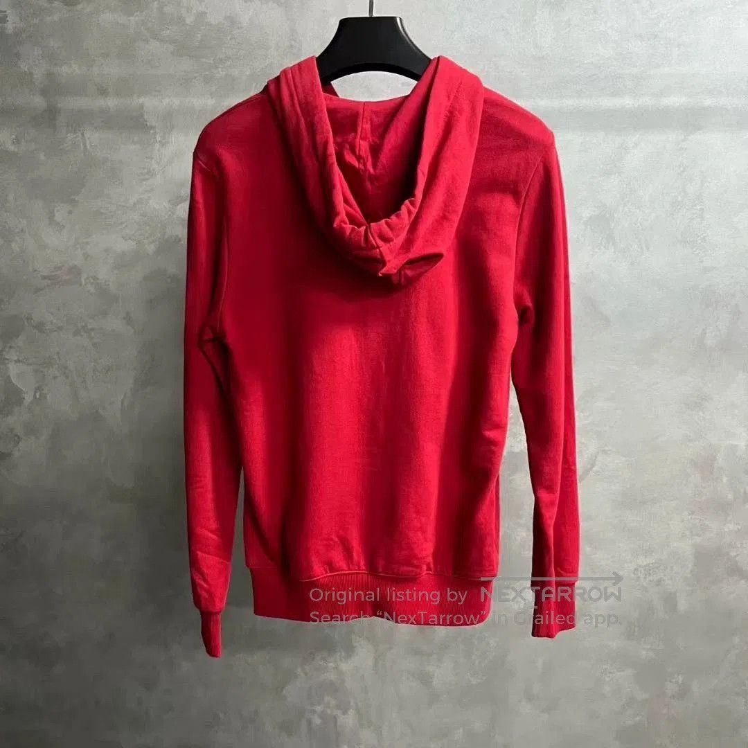 Supreme supreme red logo pullover hoodie. Size US M / EU 48-50 / 2 - 6 Thumbnail
