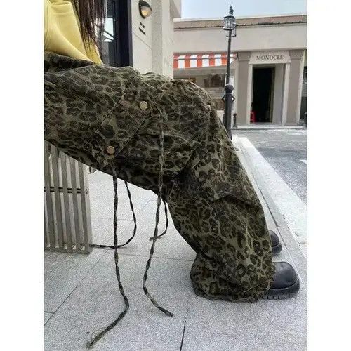 Retro leopard print paratrooper multi-pocket cargo trousers