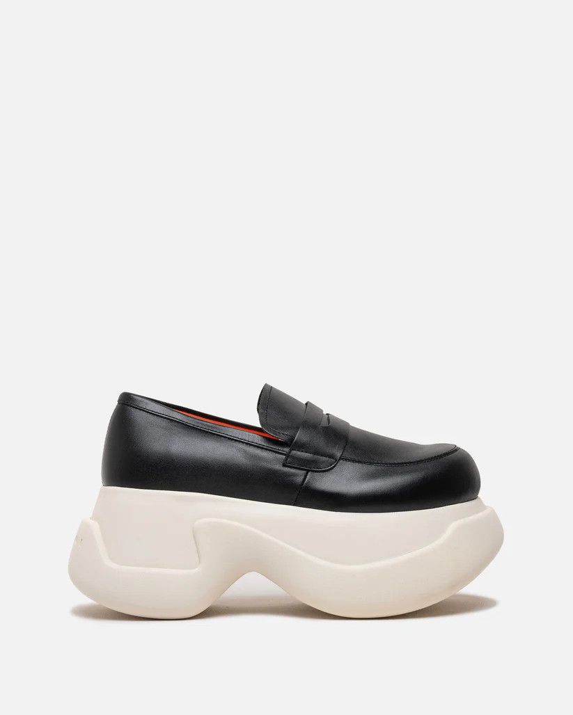 o1w1db11125 Leather Mocassin Loafers in Black