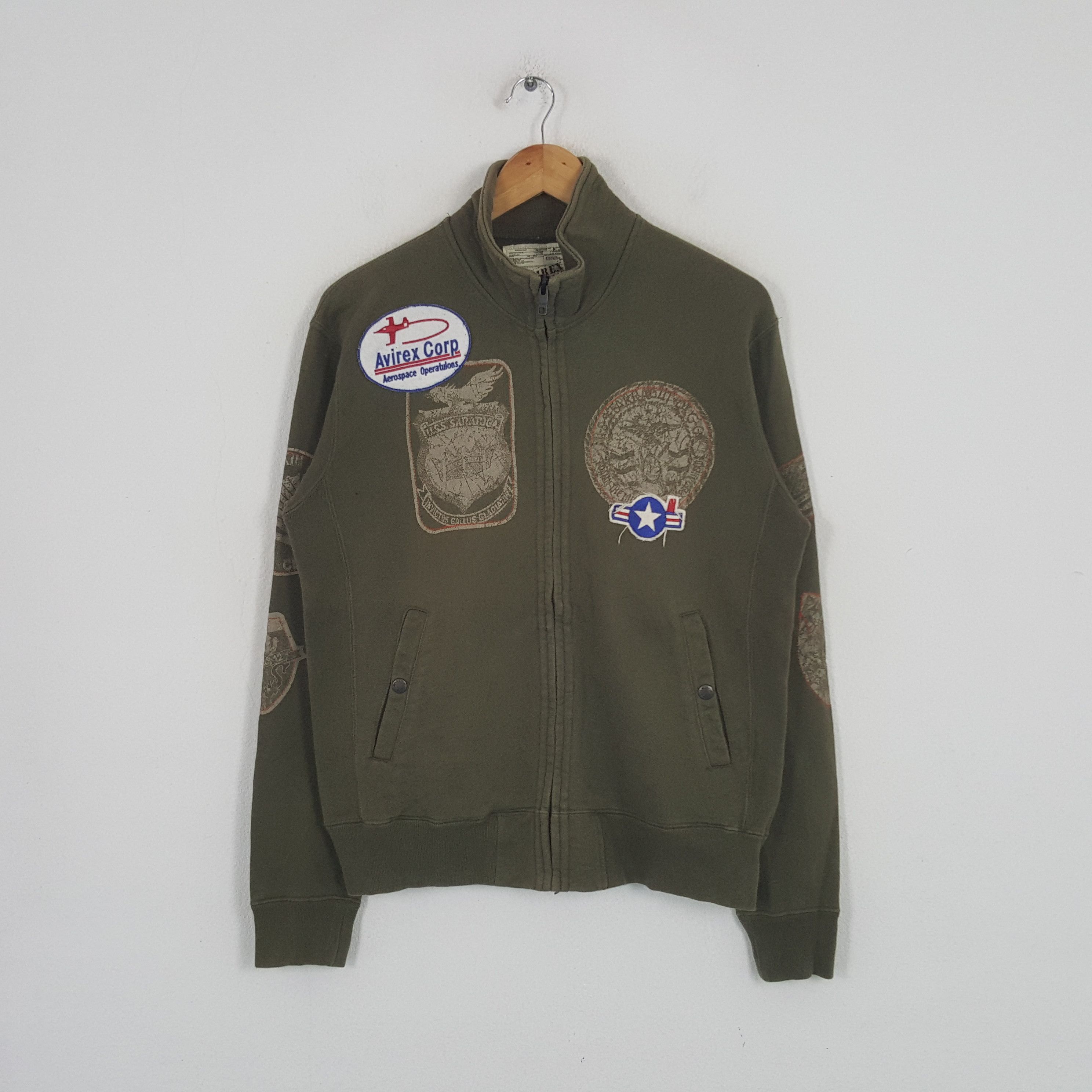 Avirex × Vintage Vintage Avirex Corp Military Style Patches Sweatshirt Size US M / EU 48-50 / 2 - 1 Thumbnail