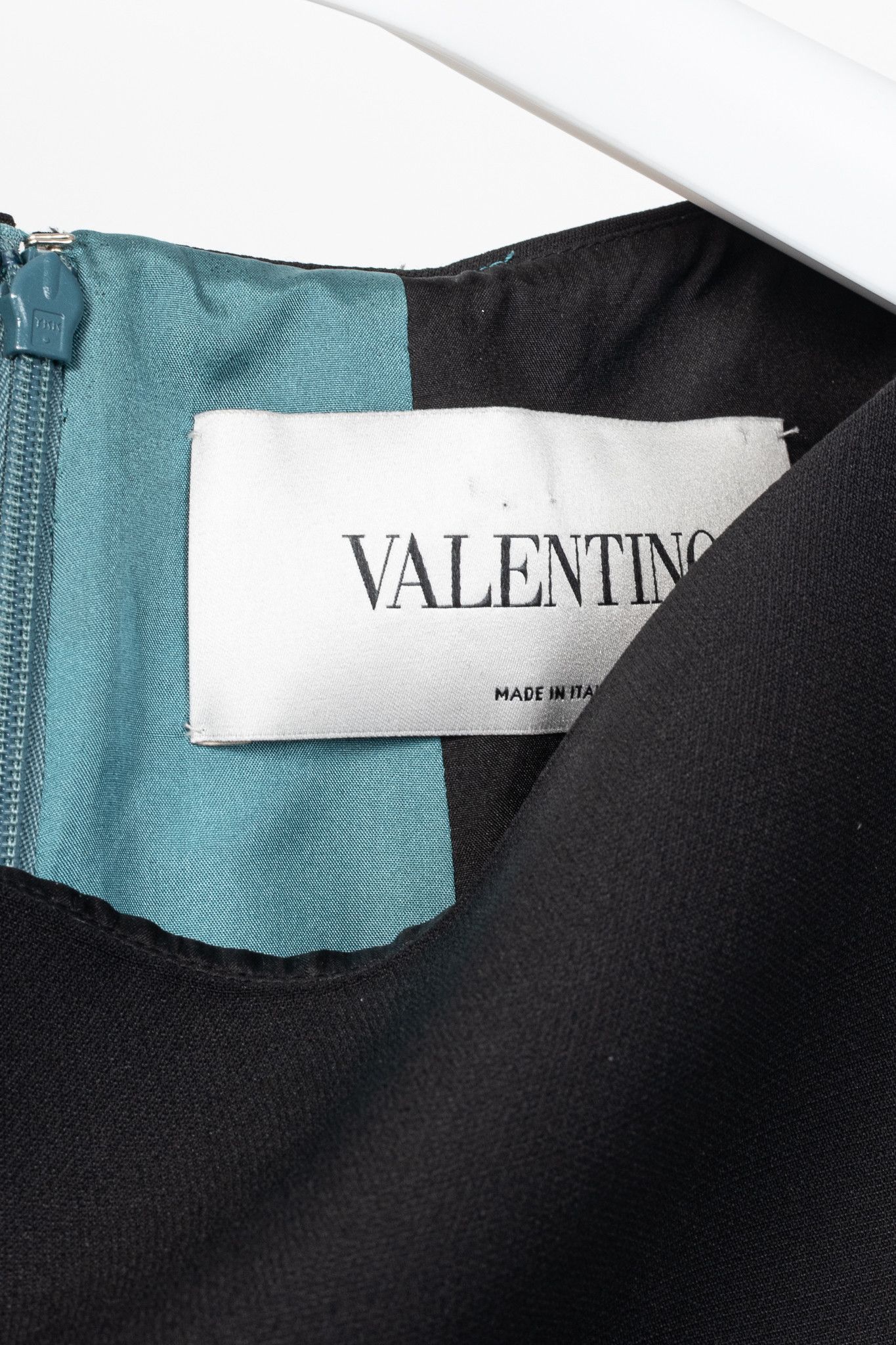 Valentino Valentino Black Wool & Silk Cady Bow-Back Mini Dress Size M / US 6-8 / IT 42-44 - 9 Thumbnail