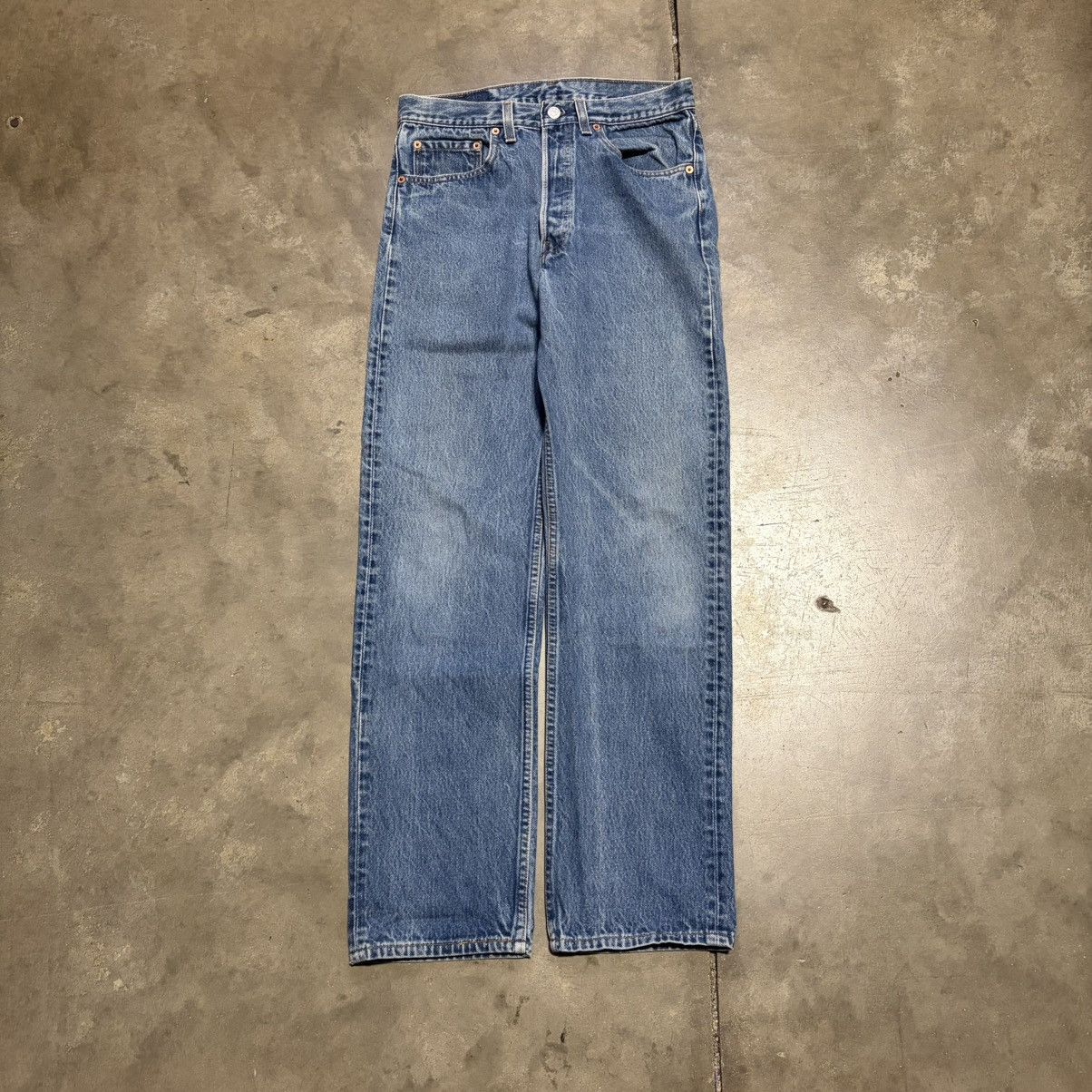 Levi's Vintage Levis 501 Jeans Button Fly Fade Washed Denim 90s USA Size US 31 - 3 Thumbnail
