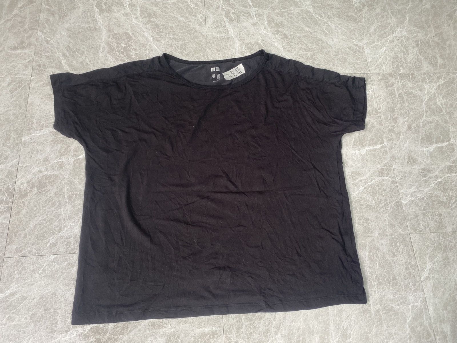 Uniqlo Uniqlo plain size L Size US L / EU 52-54 / 3 - 1 Thumbnail
