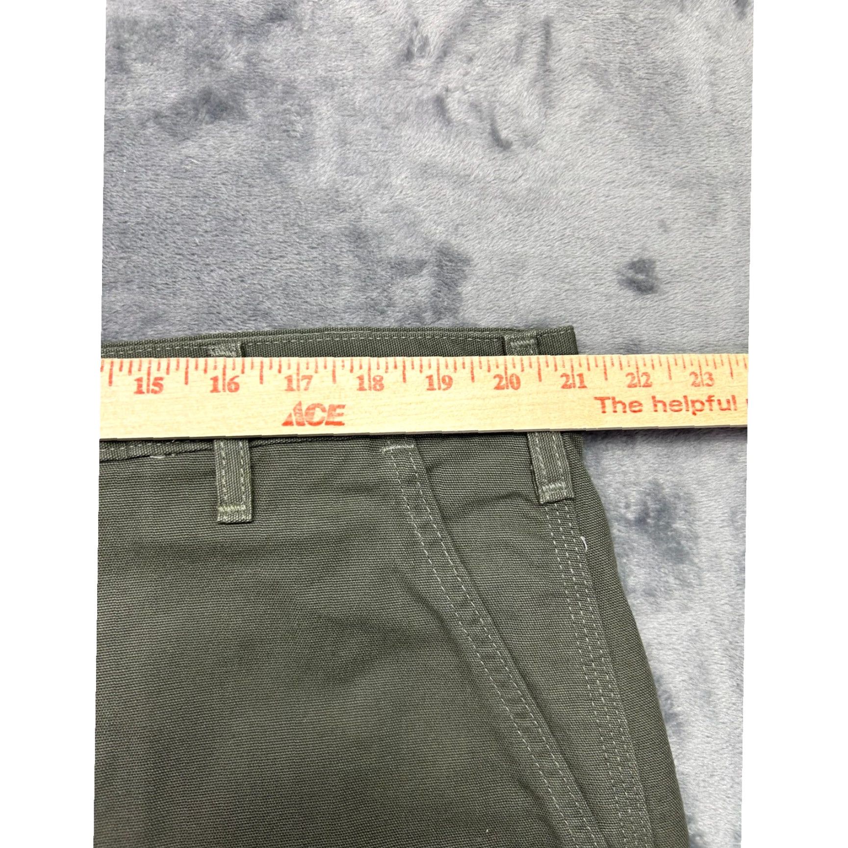 Carhartt VINTAGE Carhartt 42 Olive Green Canvas Carpenter Shorts Relaxed Fit Cargo Workwear Shorts Mens Size US 42 / EU 58 - 5 Thumbnail