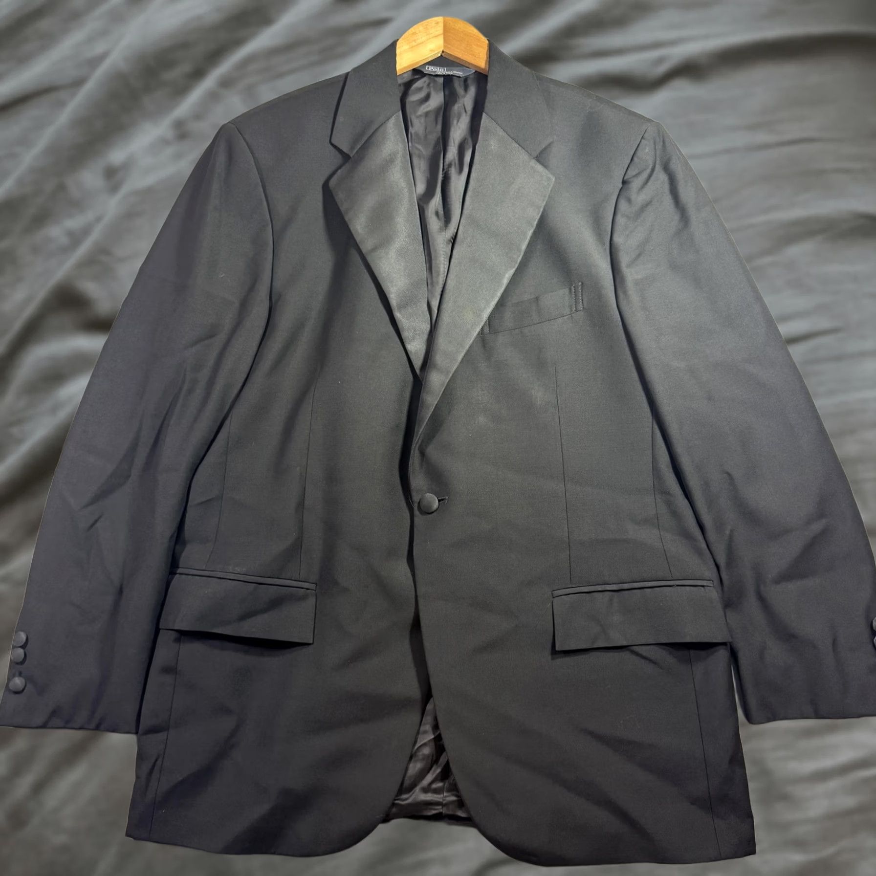 Polo Ralph Lauren Polo Ralph Lauren Tuxedo Jacket Mens 44R Black Wool One-Button Formal Made Italy Jacket/Coat Single-Breasted Notch Lapel Satin Detail Wool Blazer Size US XXL / EU 58 / 5 - 1 Thumbnail