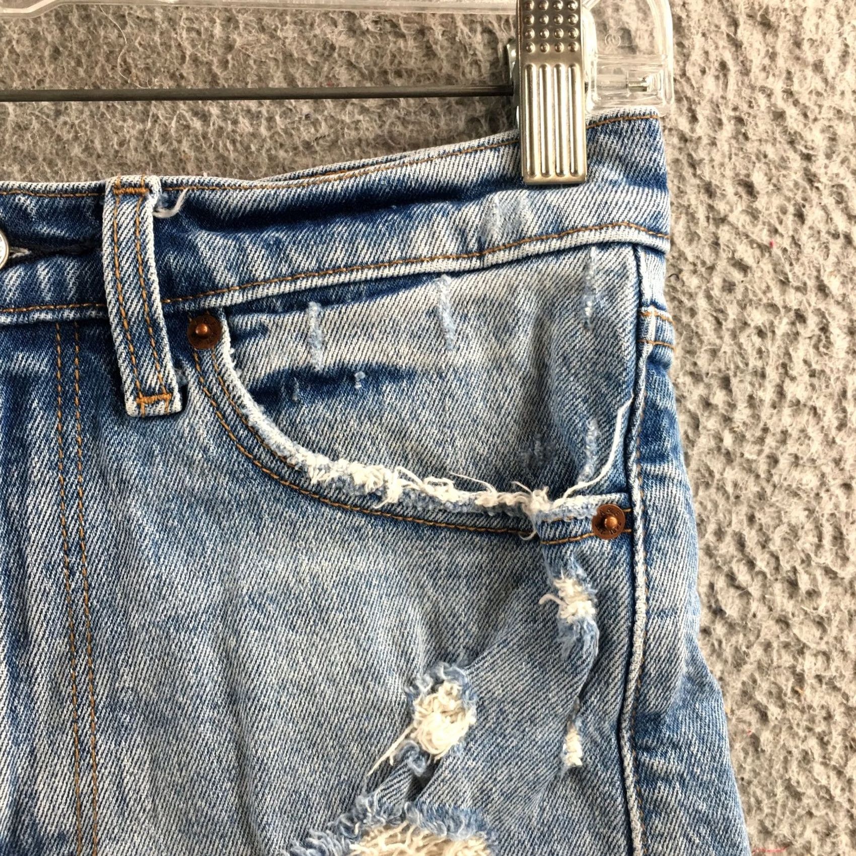 Abercrombie & Fitch Abercrombie & Fitch Mom Short Womens 26/2 Blue High Rise Zip Fly -- 27x2.5 Denim 5-Pocket Regular Mens? Size 26" / US 2 / IT 38 - 3 Thumbnail