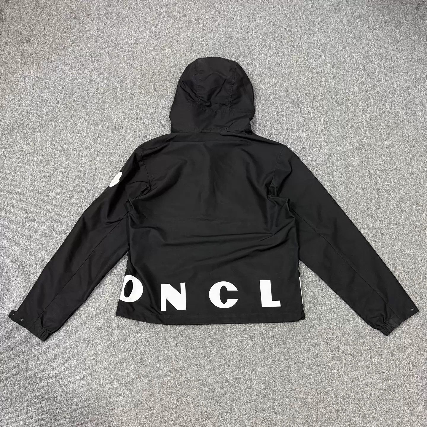 Moncler Moncler Black Printed Nylon Jacket Unused with Tags Size 1 Size US S / EU 44-46 / 1 - 2 Thumbnail