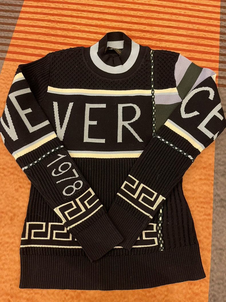 Versace Versace Navy blue sweater Size M / US 6-8 / IT 42-44 - 1 Thumbnail