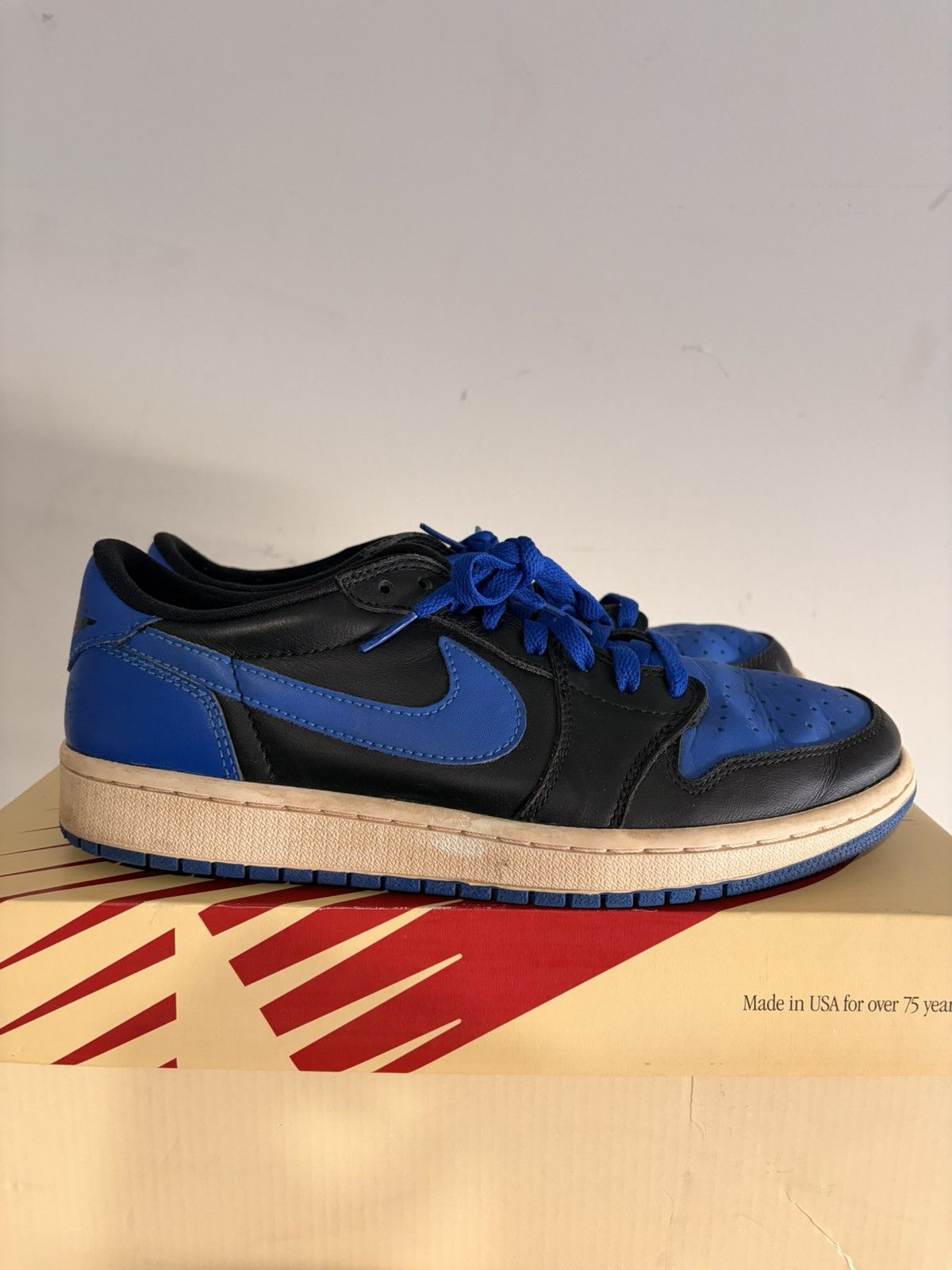 Jordan Brand Air Jordan 1 Low “Royal” (2015 Release) Size US 9 / EU 42 - 1 Thumbnail