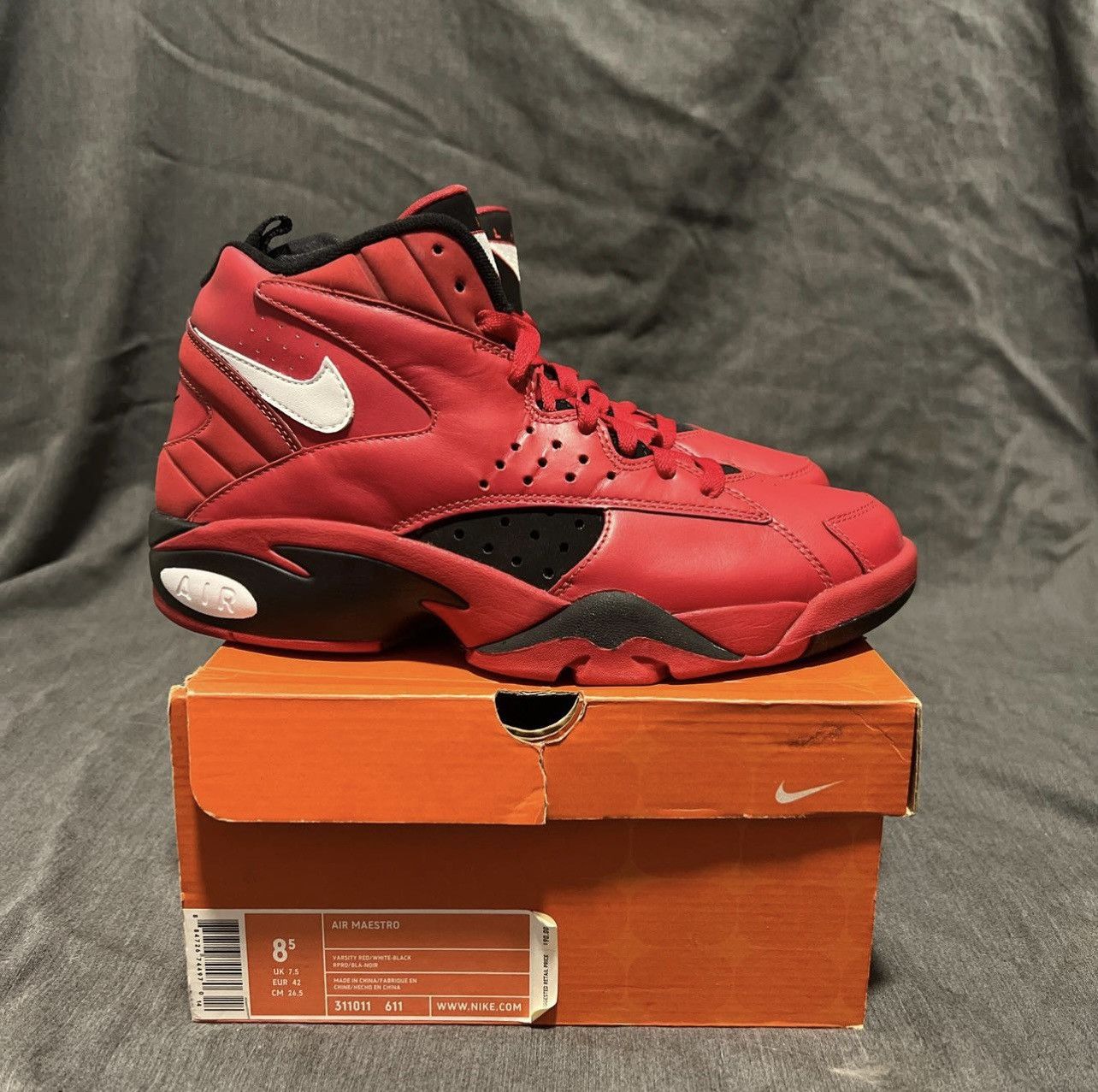 Nike Nike Air Maestro Size US 8.5 / EU 41-42 - 2 Thumbnail