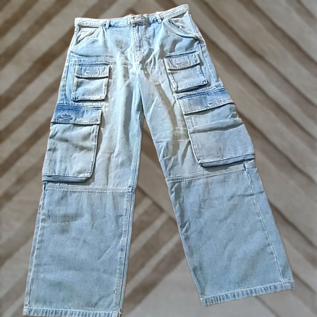 Urban Outfitters VINTAGE? Not Vintage. Urban Outfitters BDG Men's Blue Baggy SkateFit Quad Cargo Jeans Pant 38 NWT Size US 38 / EU 54 - 1 Thumbnail