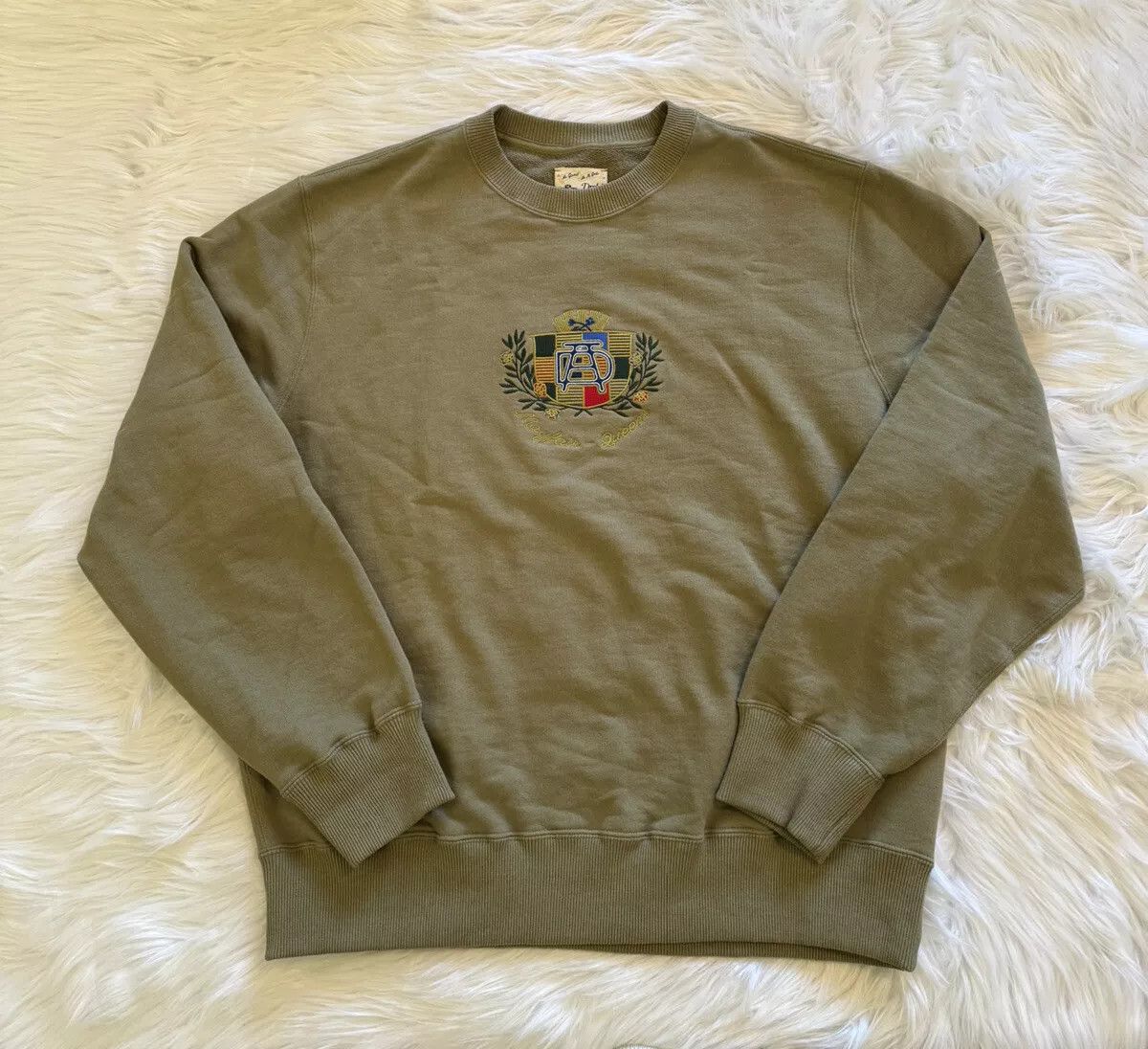 Aime leon dore crest crewneck online