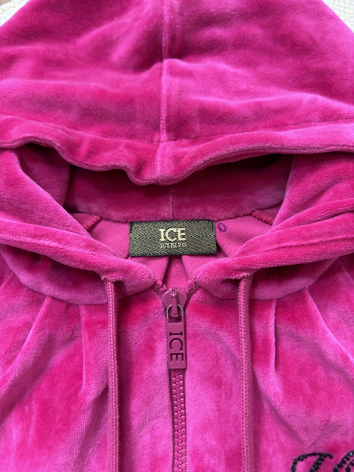 Iceberg VINTAGE ICEBERG VELOUR TRACKSUIT SHORTS/HOODIE Size S / US 4 / IT 40 - 5 Thumbnail
