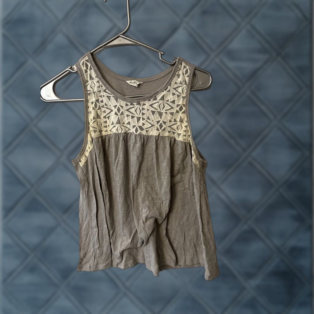 Aeropostale VINTAGE Aeropostale Gray Tank Top Women M Lace - Tank - Teens - Size Medium - Gray - Shirt - Women Size M / US 6-8 / IT 42-44 - 1 Thumbnail