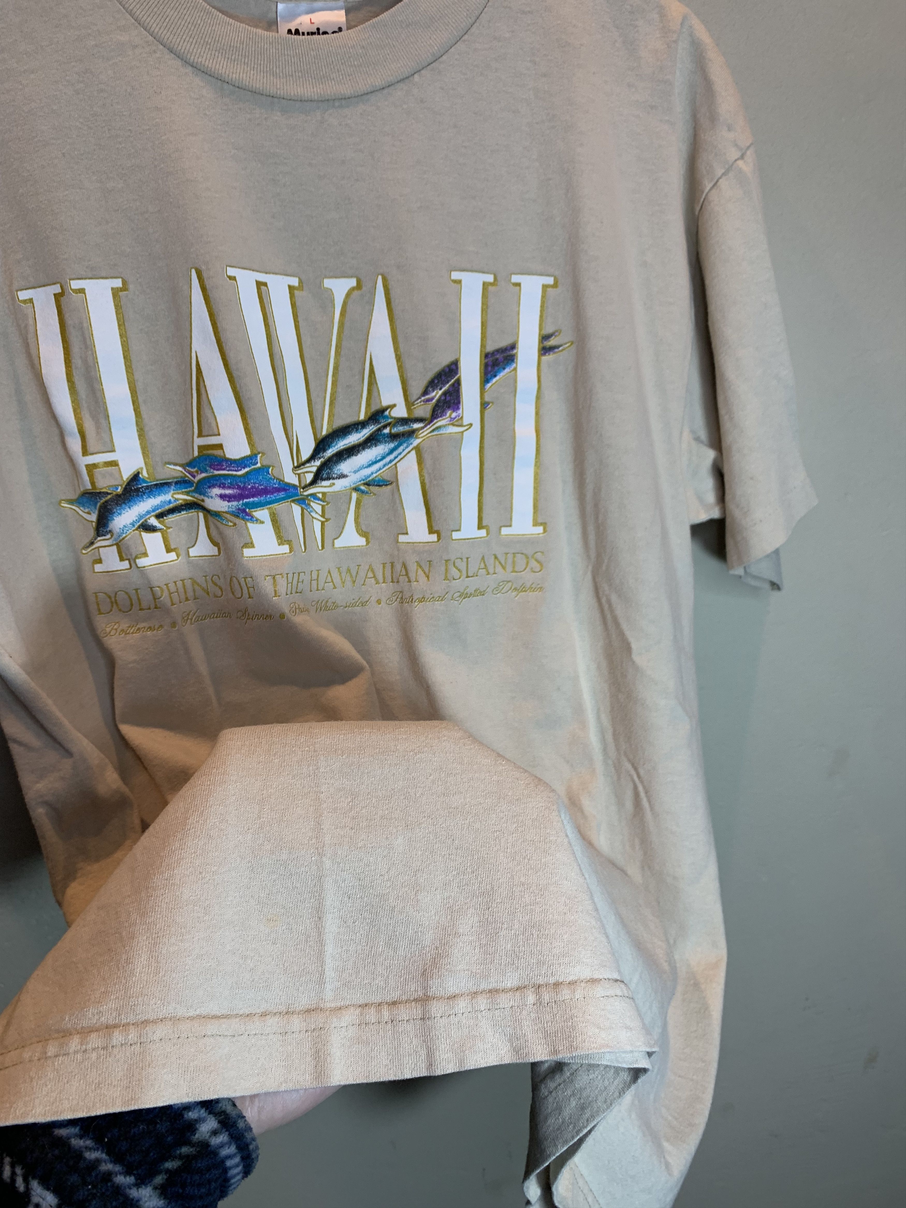 Vintage *RARE* Vintage Hawaii Dolphins Art Single Stitch T-Shirt - L Size US L / EU 52-54 / 3 - 5 Thumbnail