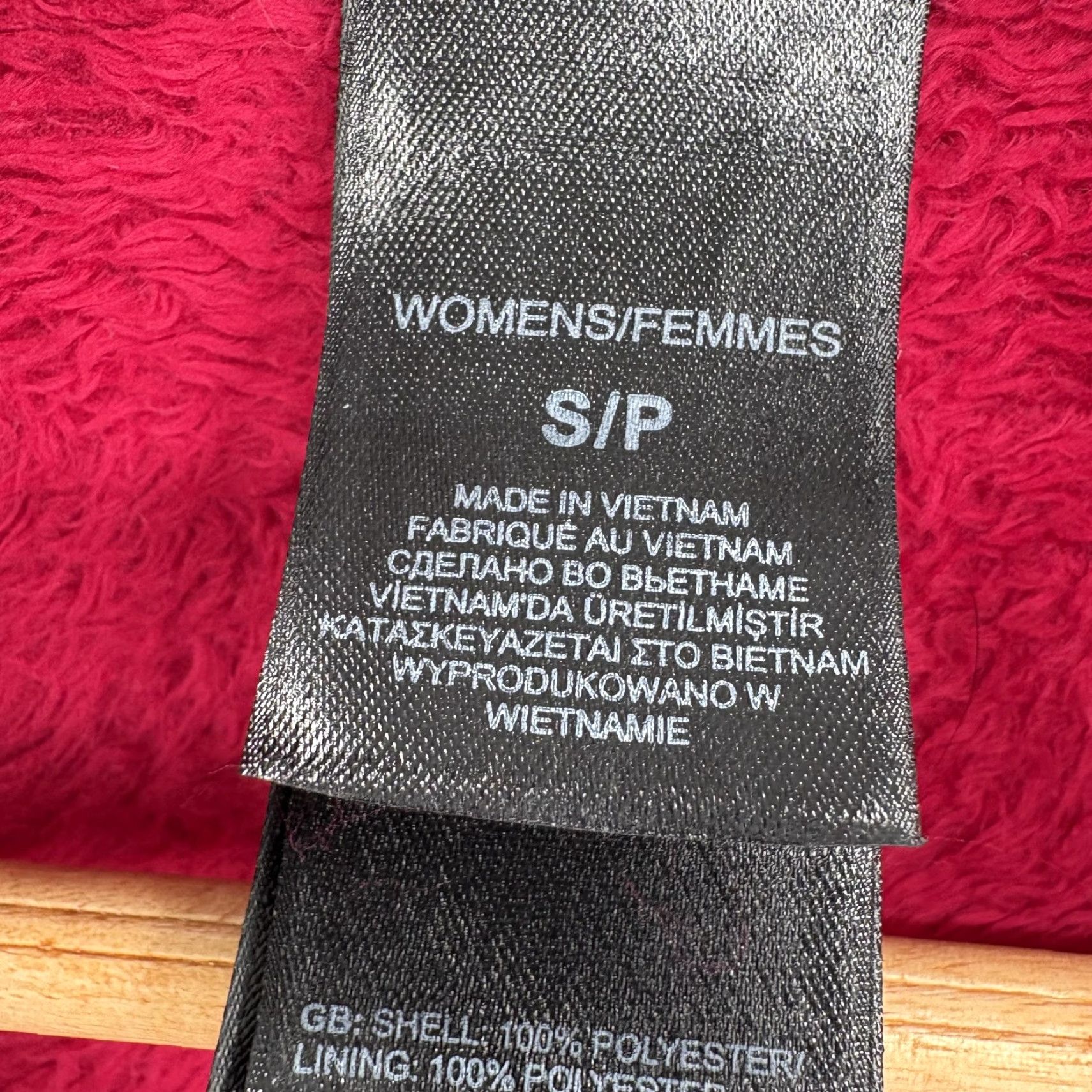The North Face The North Face Osito 2 Fleece Jacket Womens Small Red Full Zip Cozy Warm Soft Jacket Women's S Red Full Zip Pockets Short Sleeve? Size S / US 4 / IT 40 - 4 Thumbnail