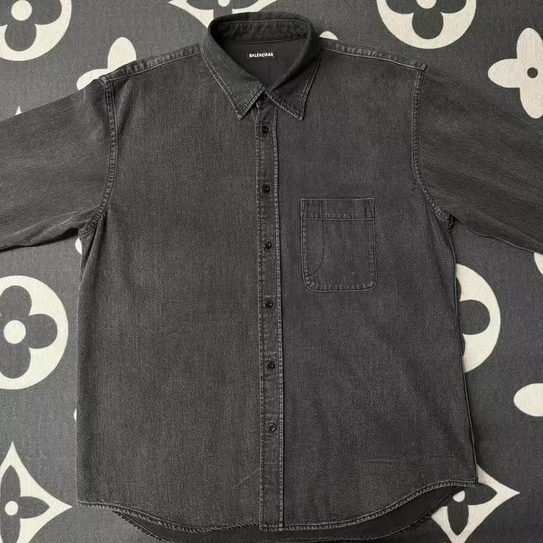 Balenciaga Balenciaga size 39 Back Red Letter Denim Long Sleeve Shirt Size US XS / EU 42 / 0 - 1 Thumbnail