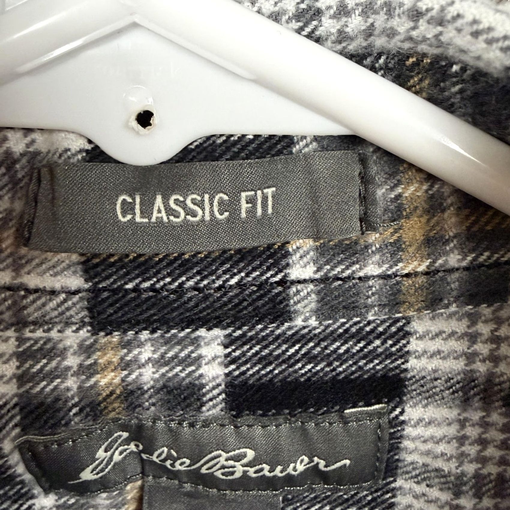 Eddie Bauer Eddie Bauer Flannel Button-Down Shirt Mens M Black Plaid Classic Fit Button-Up Casual Workwear Size US M / EU 48-50 / 2 - 6 Thumbnail