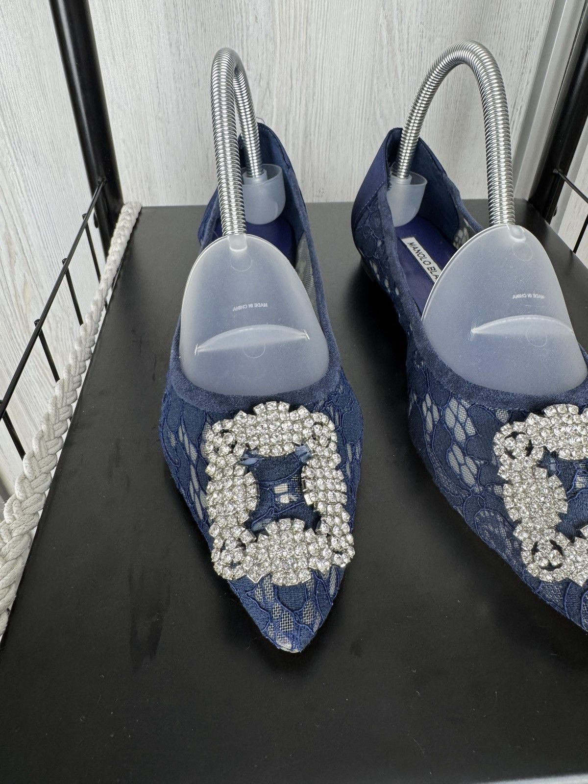 Manolo Blahnik Manolo Blahnik Navy Blue Lace and Satin Hangisi Ballet Flats Size US 9 / IT 39 - 5 Thumbnail