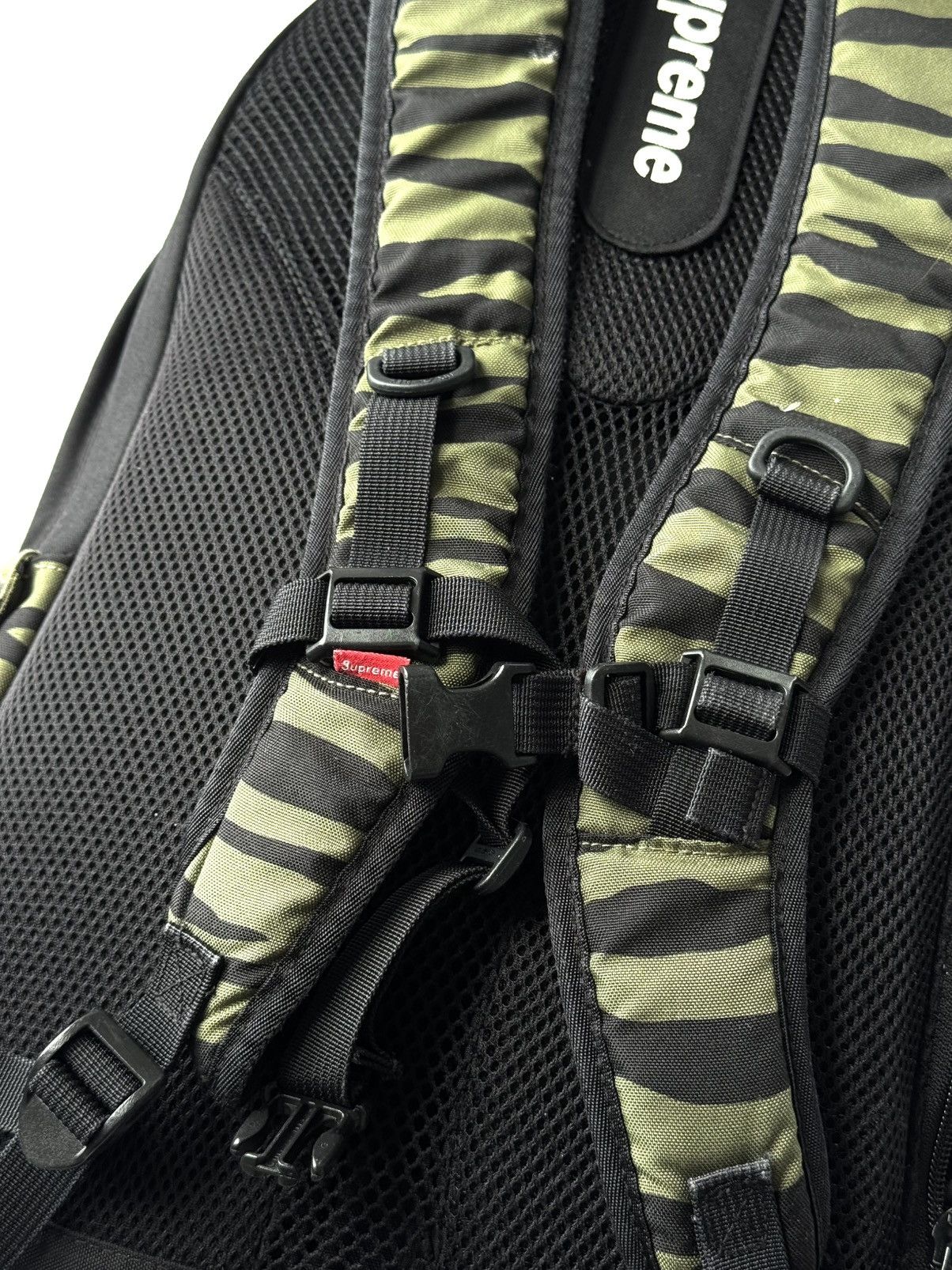 Supreme Vintage Archive Supreme 00s Box Logo Olive Zebra Backpack Size ONE SIZE - 12 Thumbnail