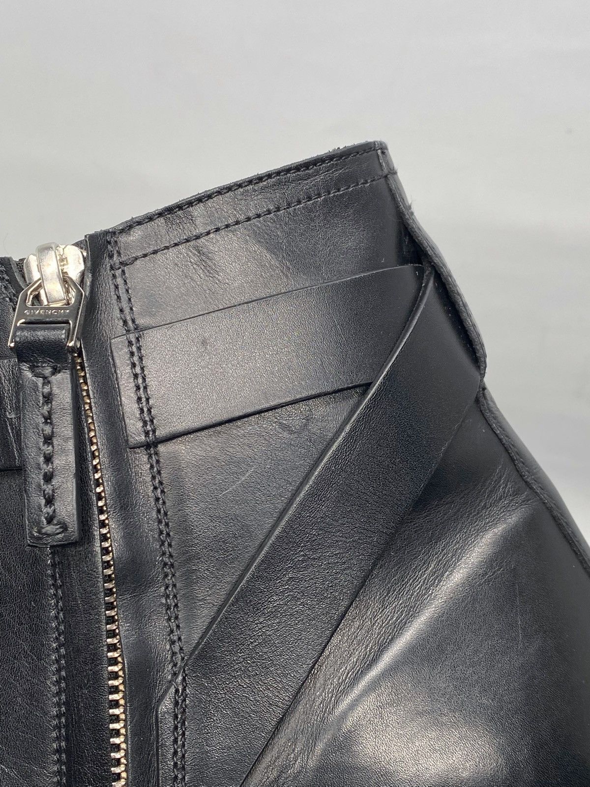 Givenchy Givenchy Padlock Ankle Leather Boots size 42 Size US 12 / IT 42 - 17 Thumbnail