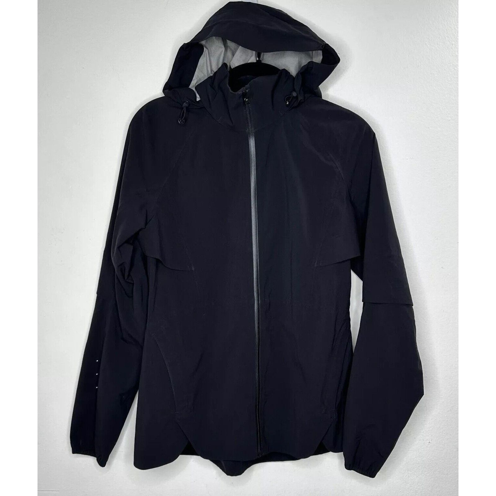 Lululemon RARE Lululemon Black 2017 Whistler Ambassador Summit Jacket Size S / US 4 / IT 40 - 1 Thumbnail