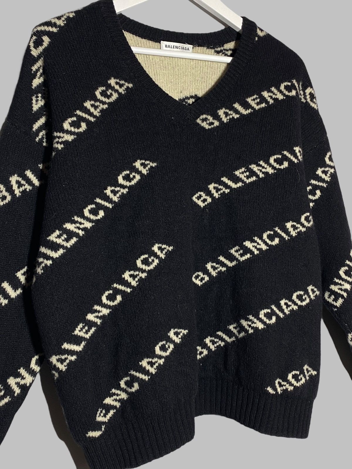 Balenciaga 🔥 BALENCIAGA LOGO KNIT SWEATER ITALY PREFALL 17 VTG VIBES Size XS / US 0-2 / IT 36-38 - 3 Thumbnail