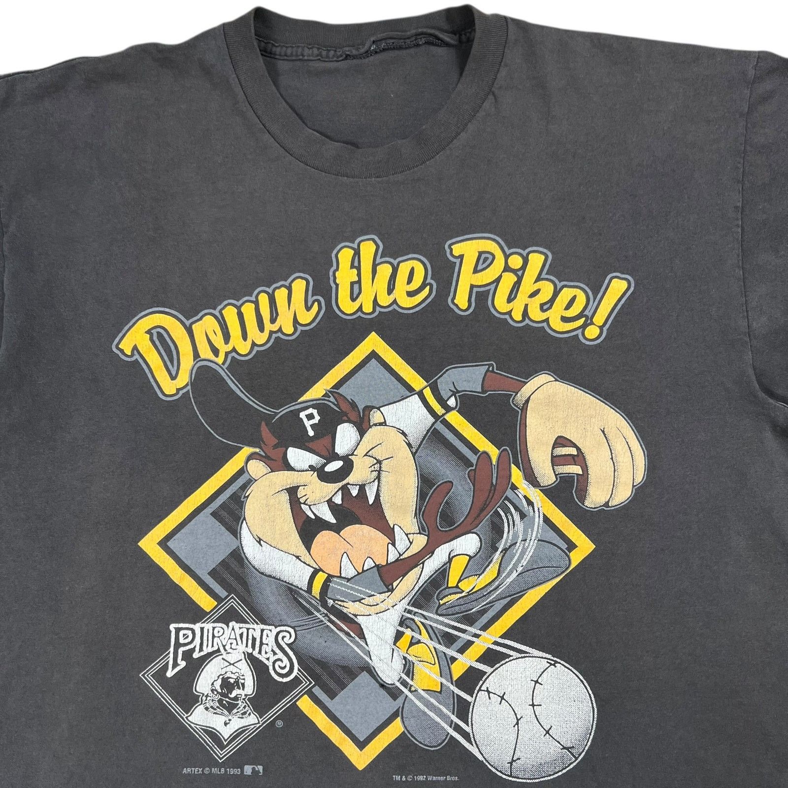 MLB × Vintage 90s Pittsburgh Pirates Looney Tunes Tasmanian Devil faded t Size US L / EU 52-54 / 3 - 2 Thumbnail